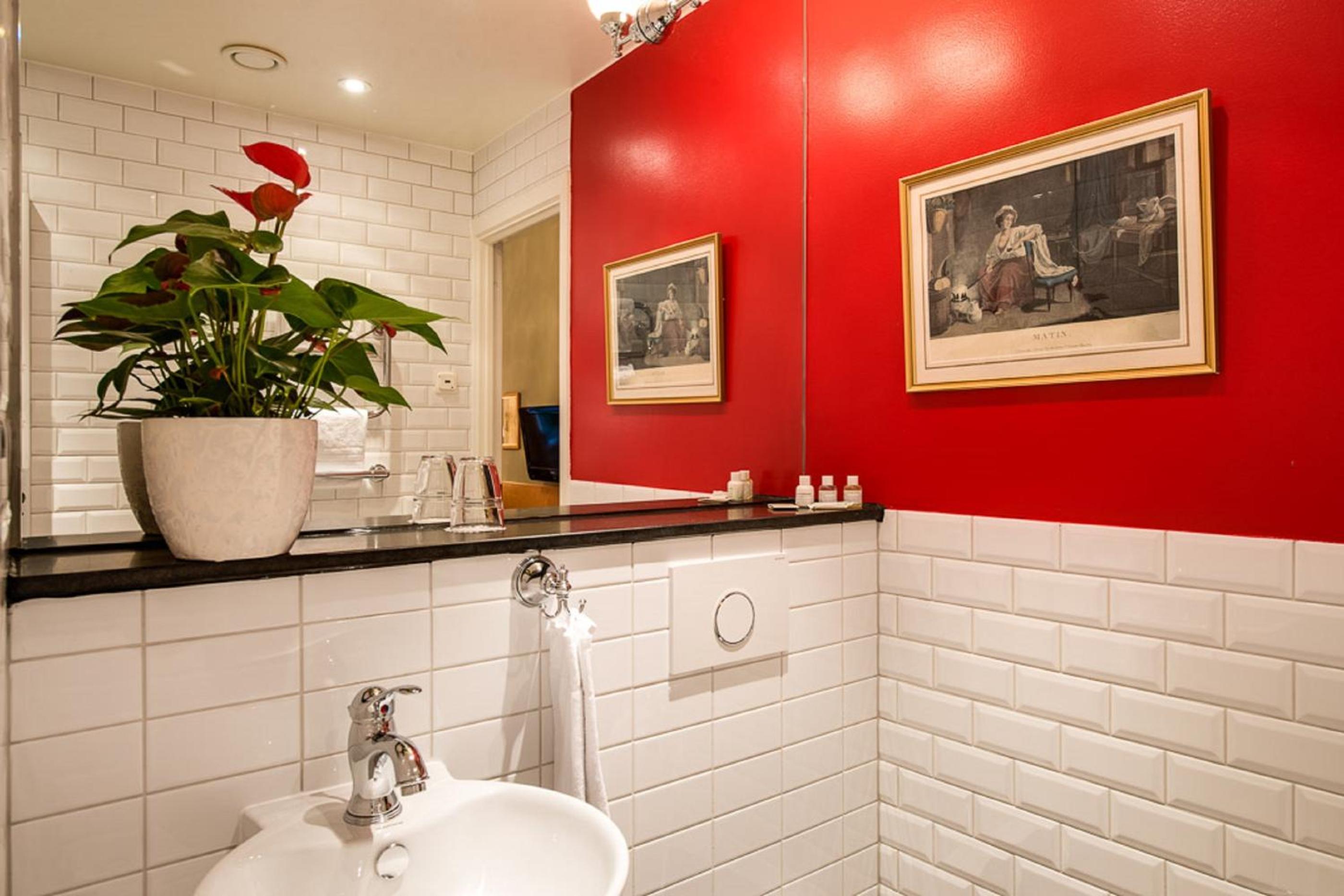 Double Room - Photo 13