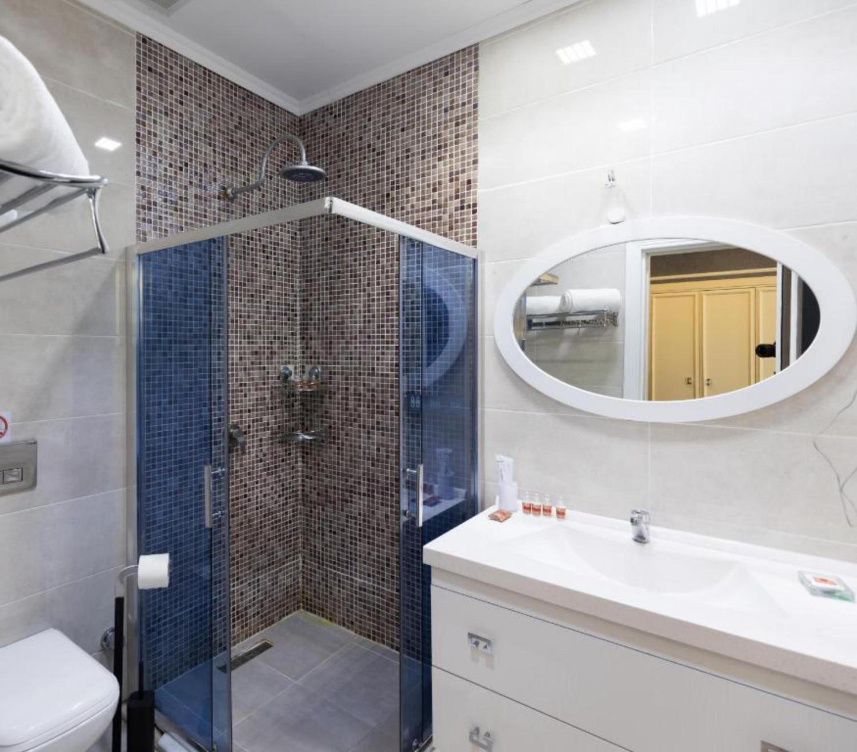 Standard Double or Twin Room photo 2