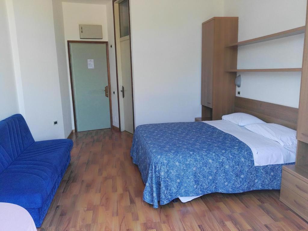 Triple Room with Lake View