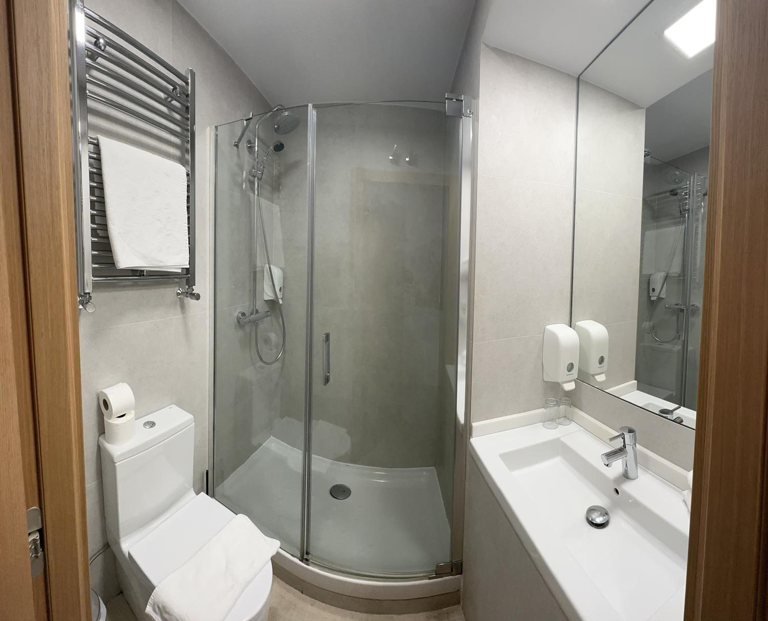 Double Room - Photo 2