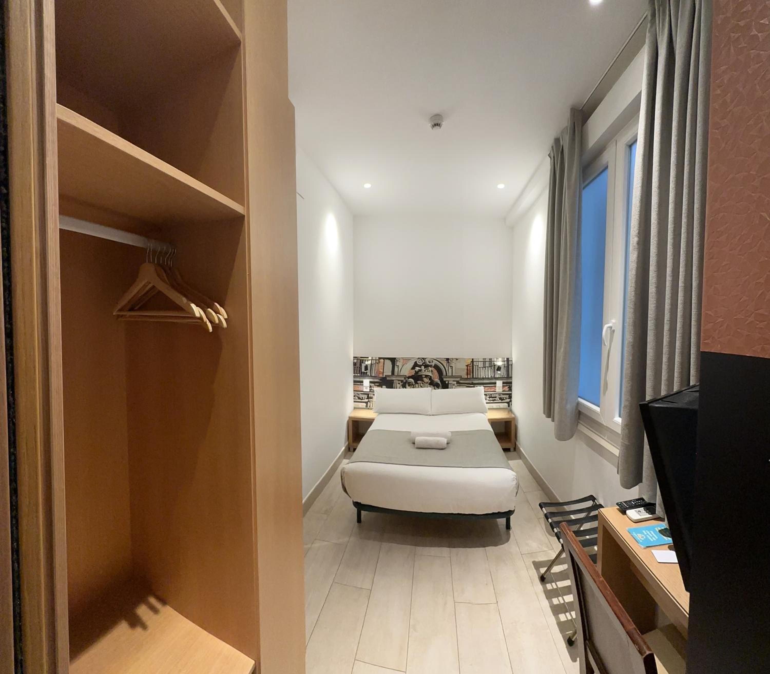 Single Room photo 3