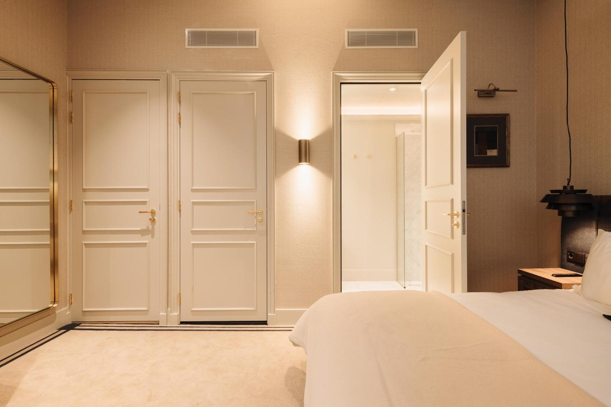 Superior Double Room (Merchant - Garden View) thumbnail 6