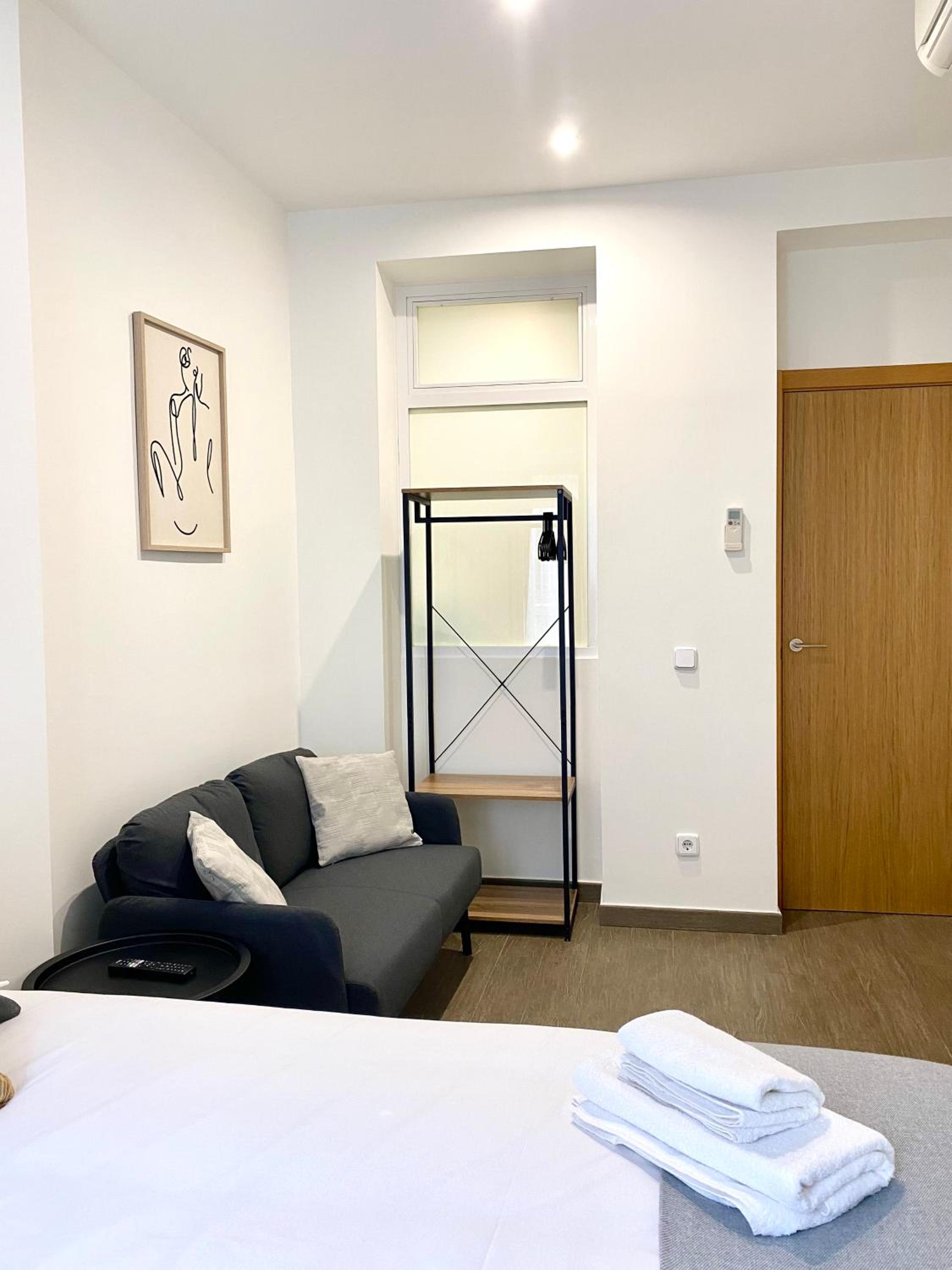 One-Bedroom Apartment photo 3