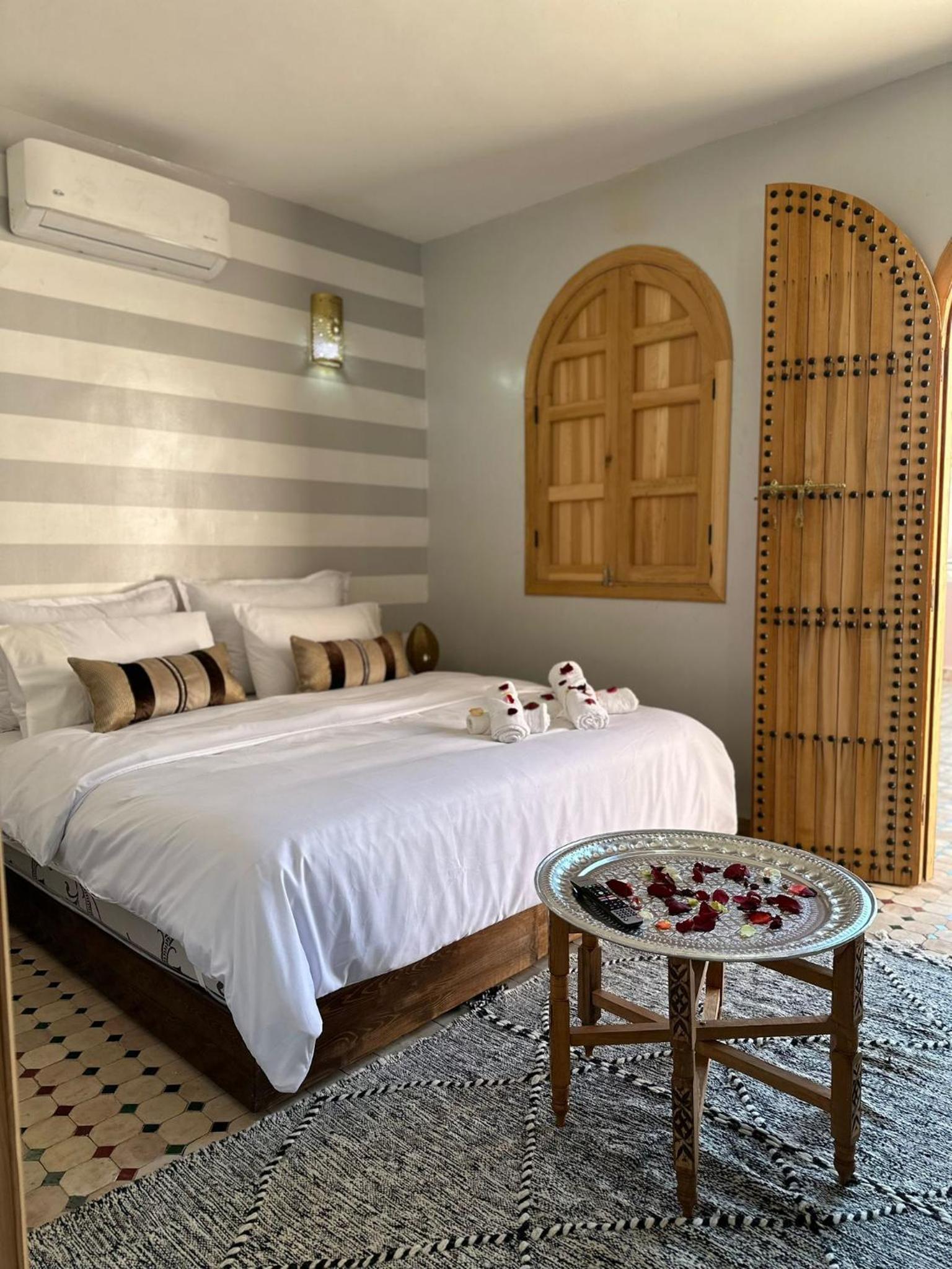 Junior Suite with Terrace - Photo 11