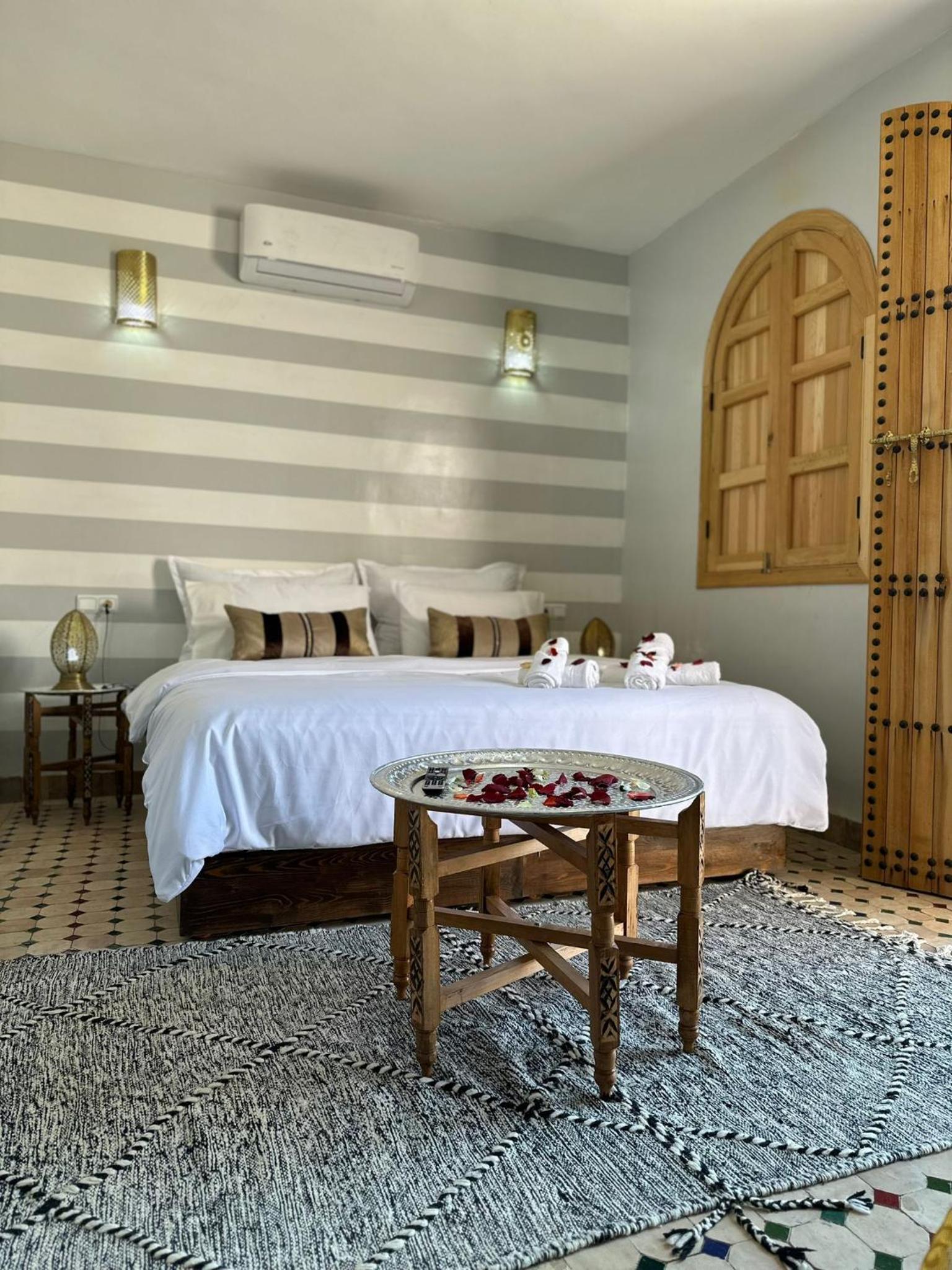 Junior Suite with Terrace - Photo 9