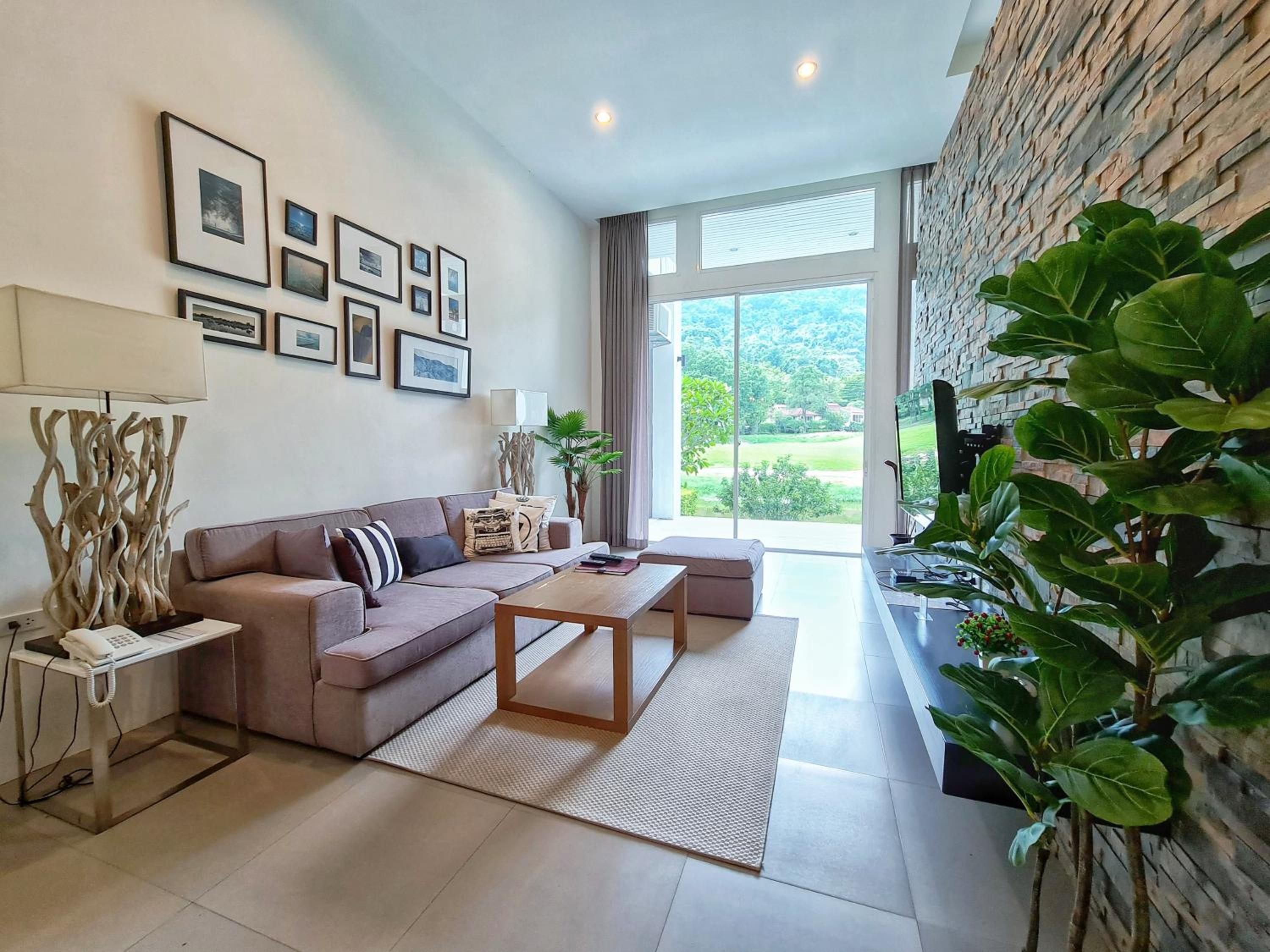 Two-Bedroom House - Photo 1