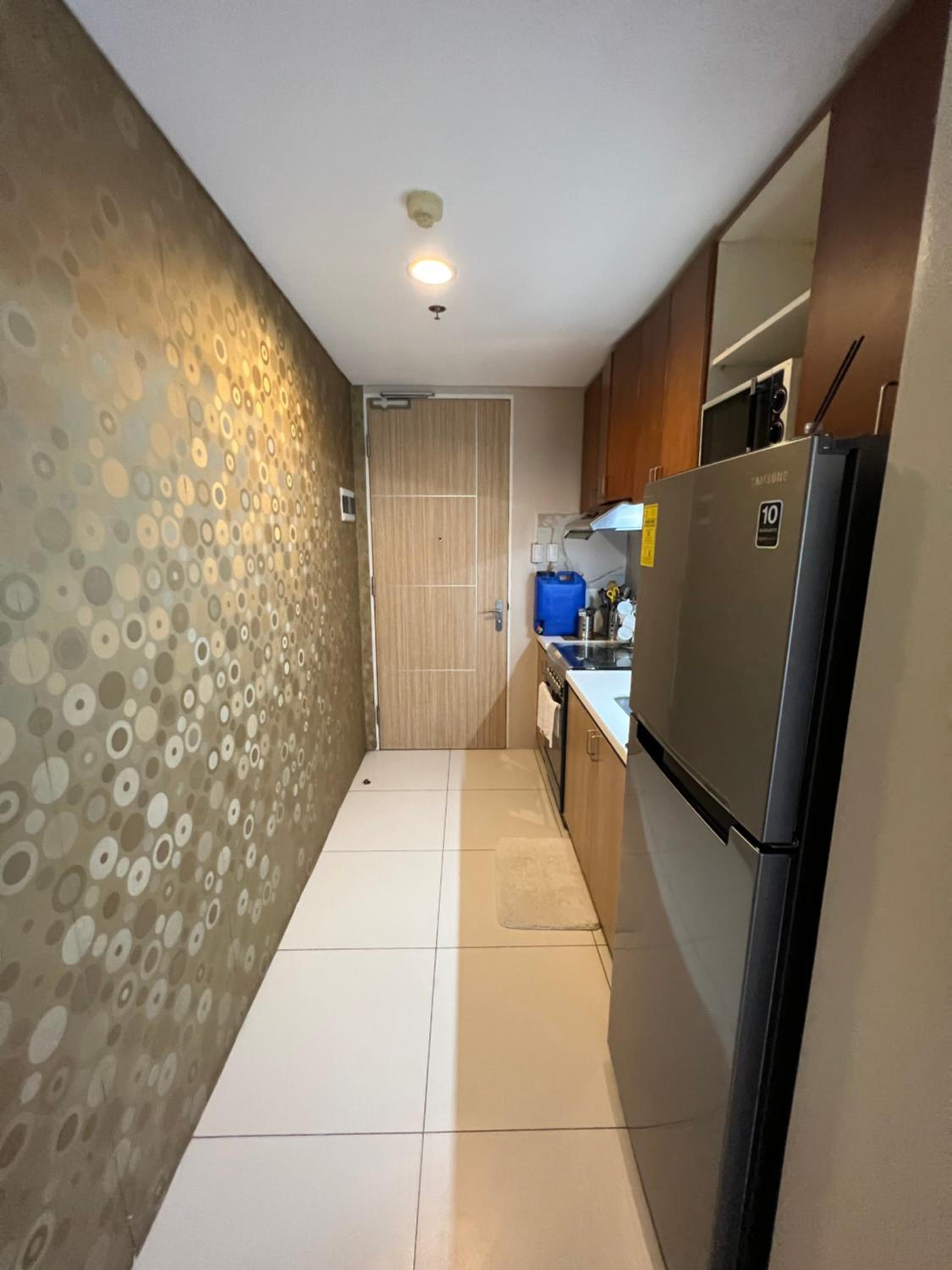 One-Bedroom Apartment - Photo 18