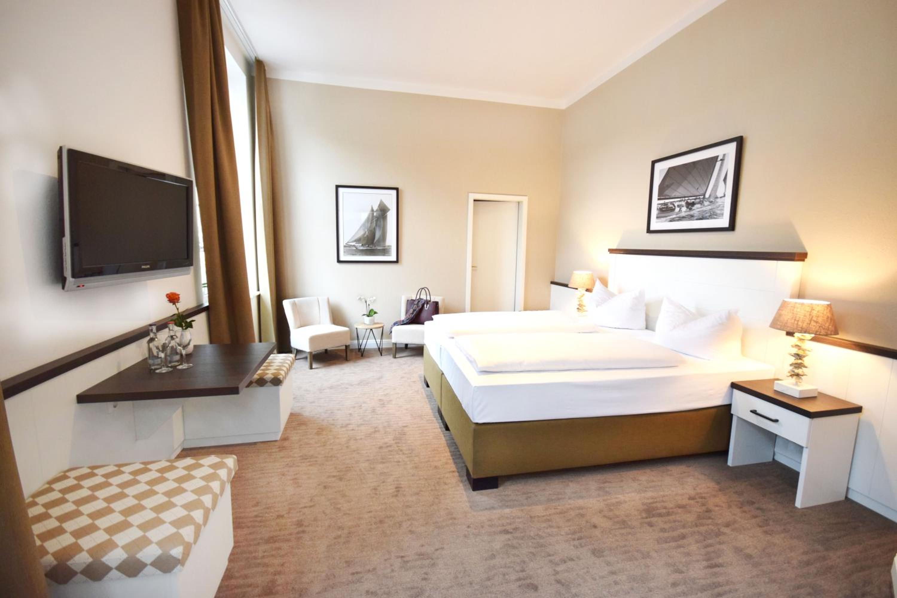Double Room - Photo 3