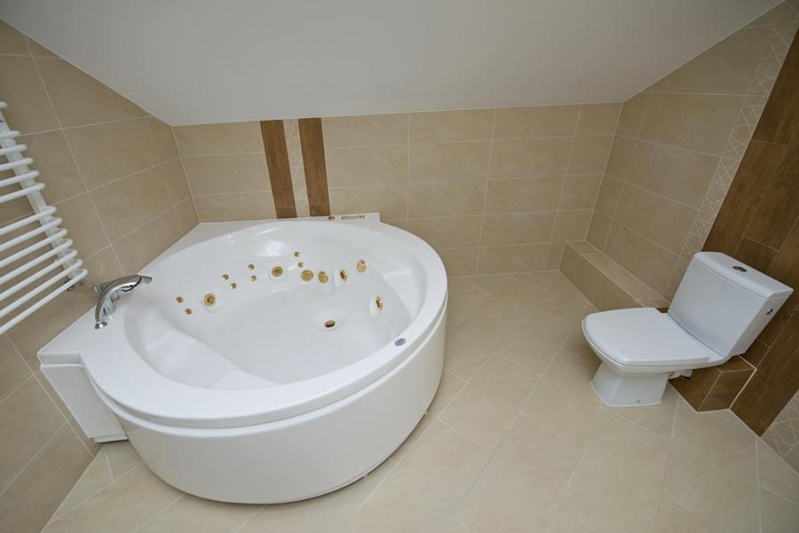 Large Double Room - Photo 15