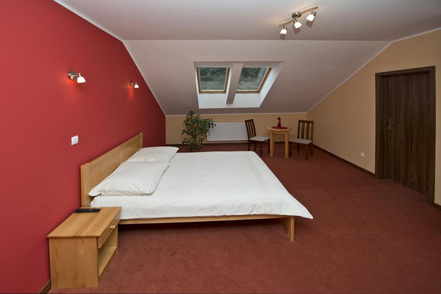 Large Double Room - Photo 2