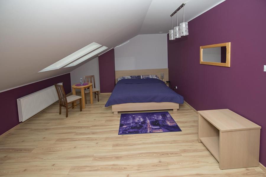 Budget Twin Room - Photo 4