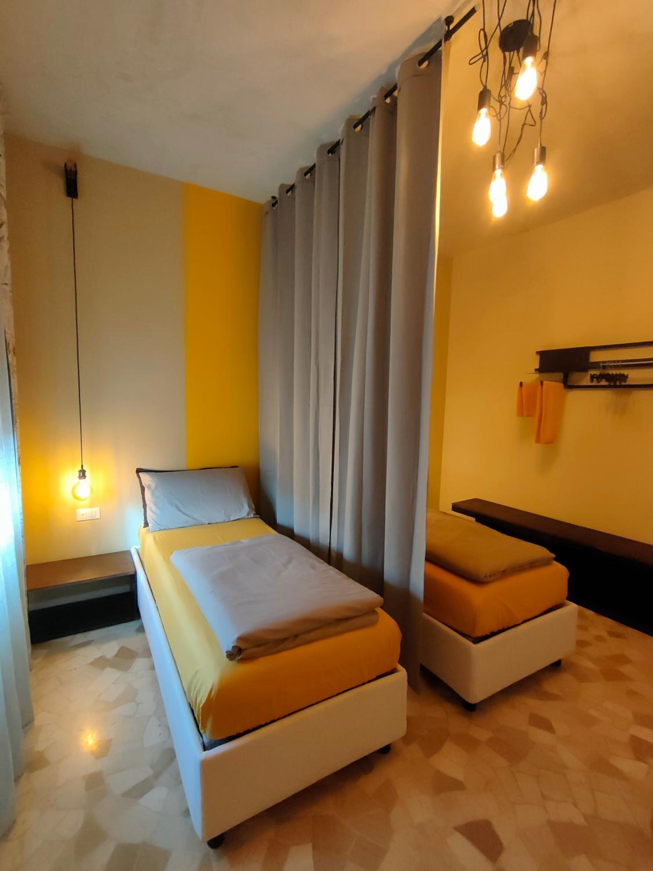 Single Bed in Mixed Dormitory Room