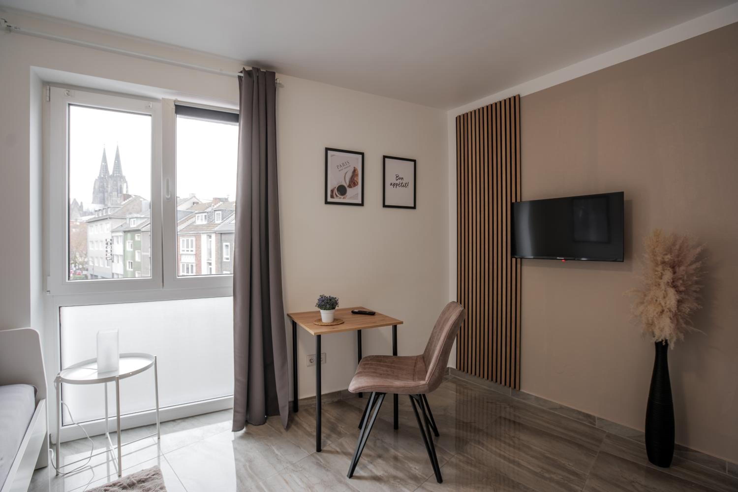 Studio Apartment