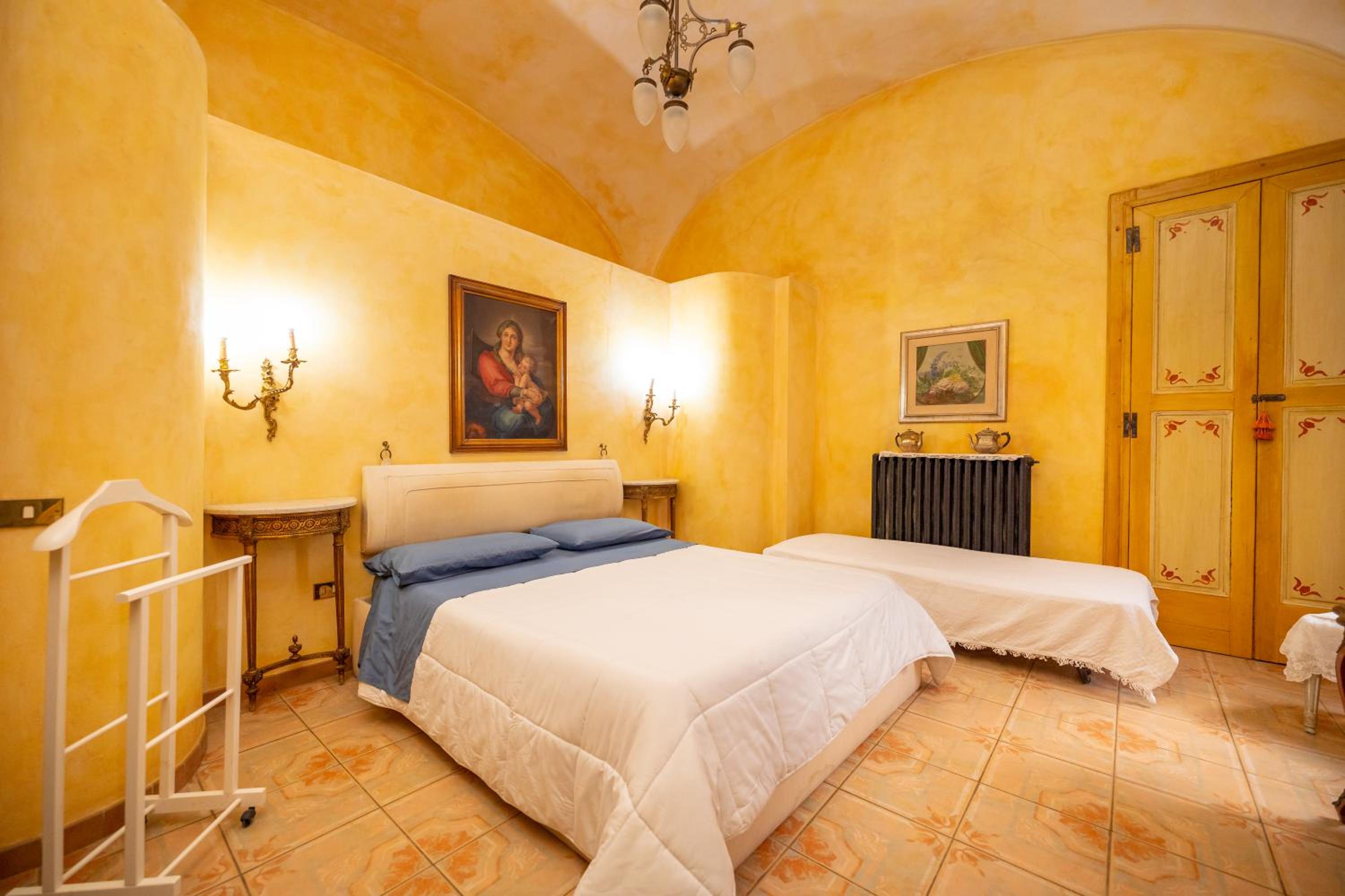 Deluxe King Room photo 3