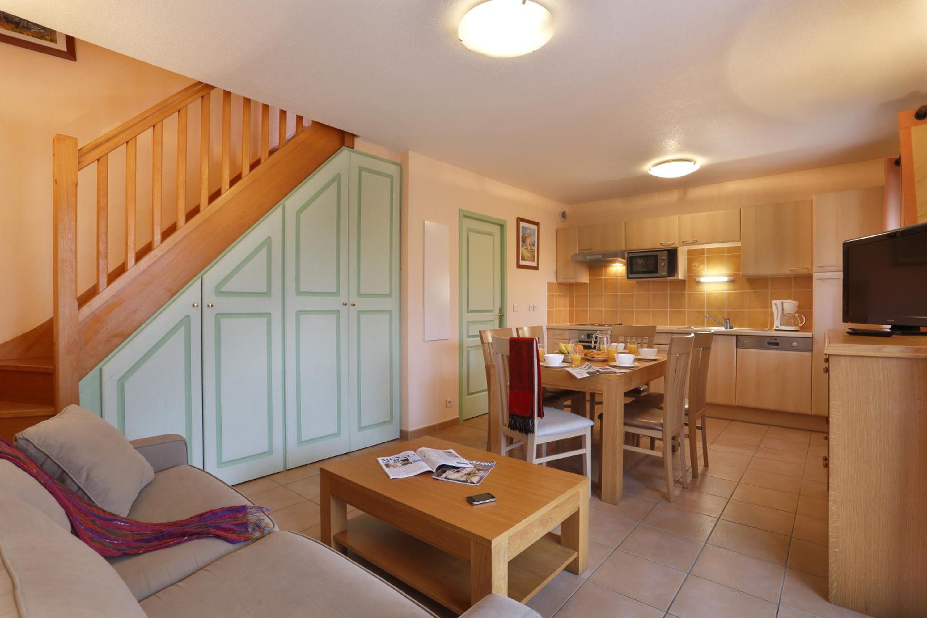 Two-Bedroom House photo 2