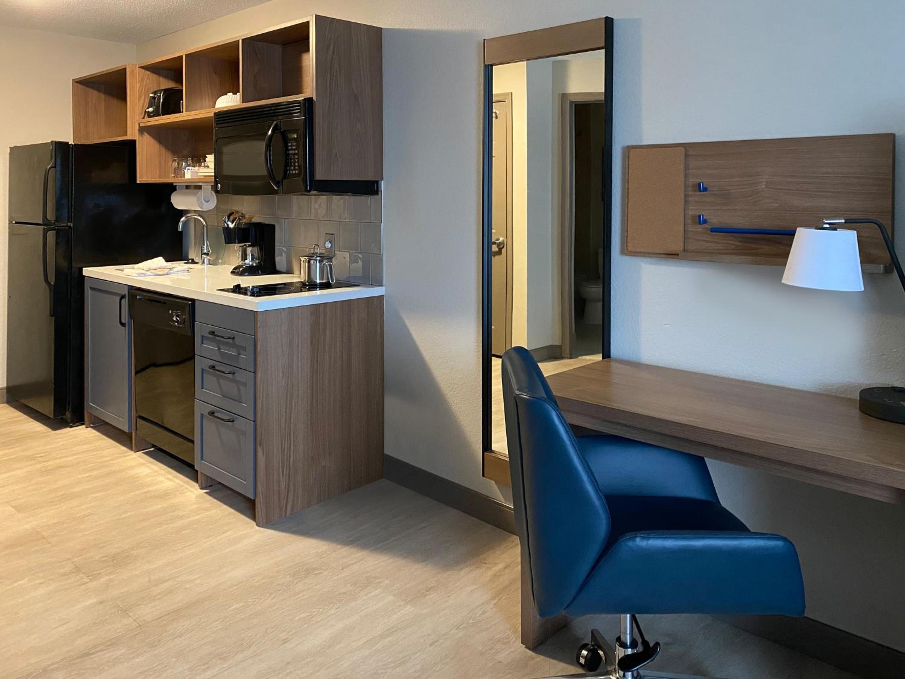 Studio Suite - Photo 2