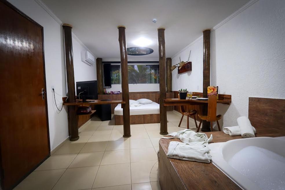 Suite with Spa Bath photo 3
