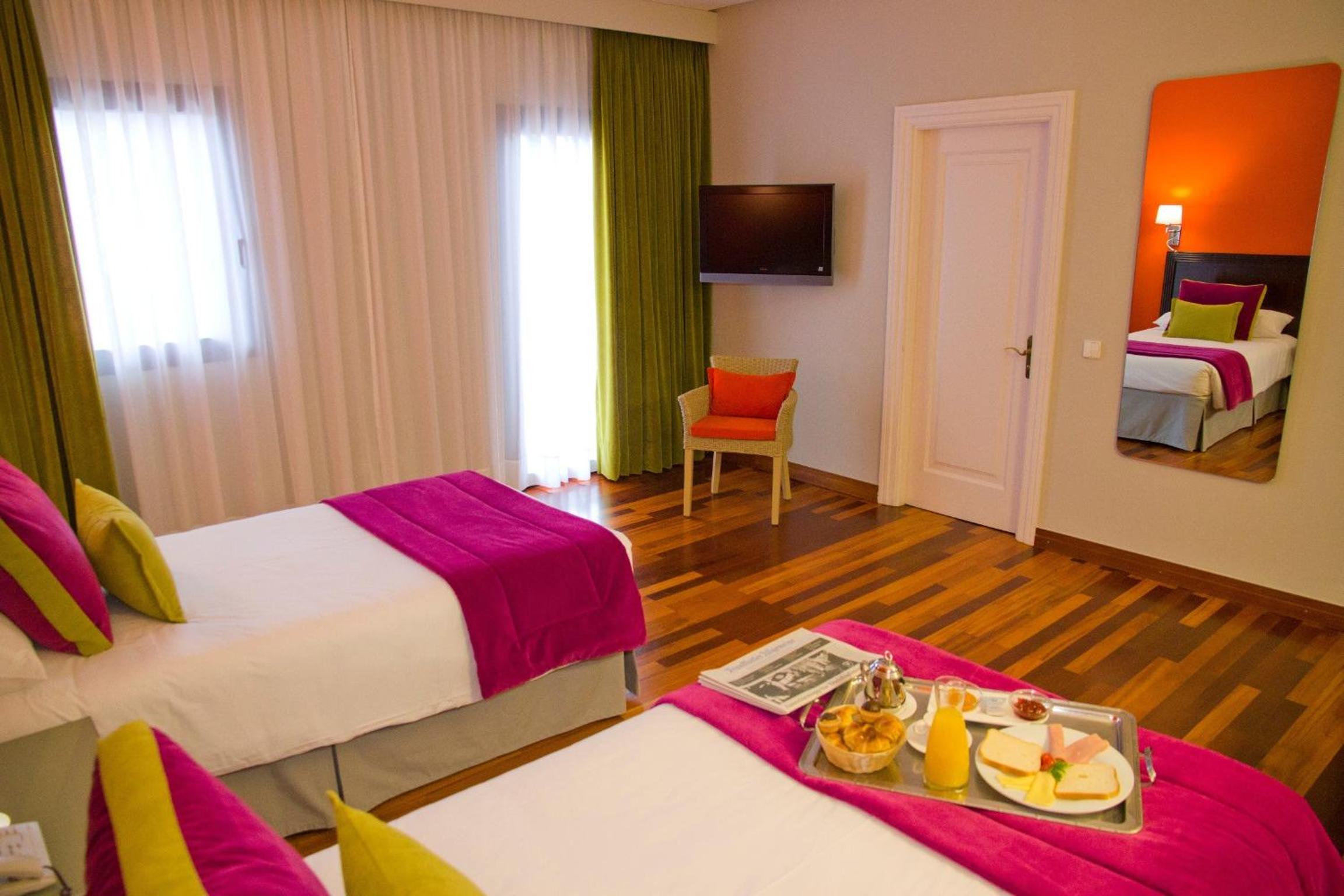 Double or Twin Room with Balcony photo 2