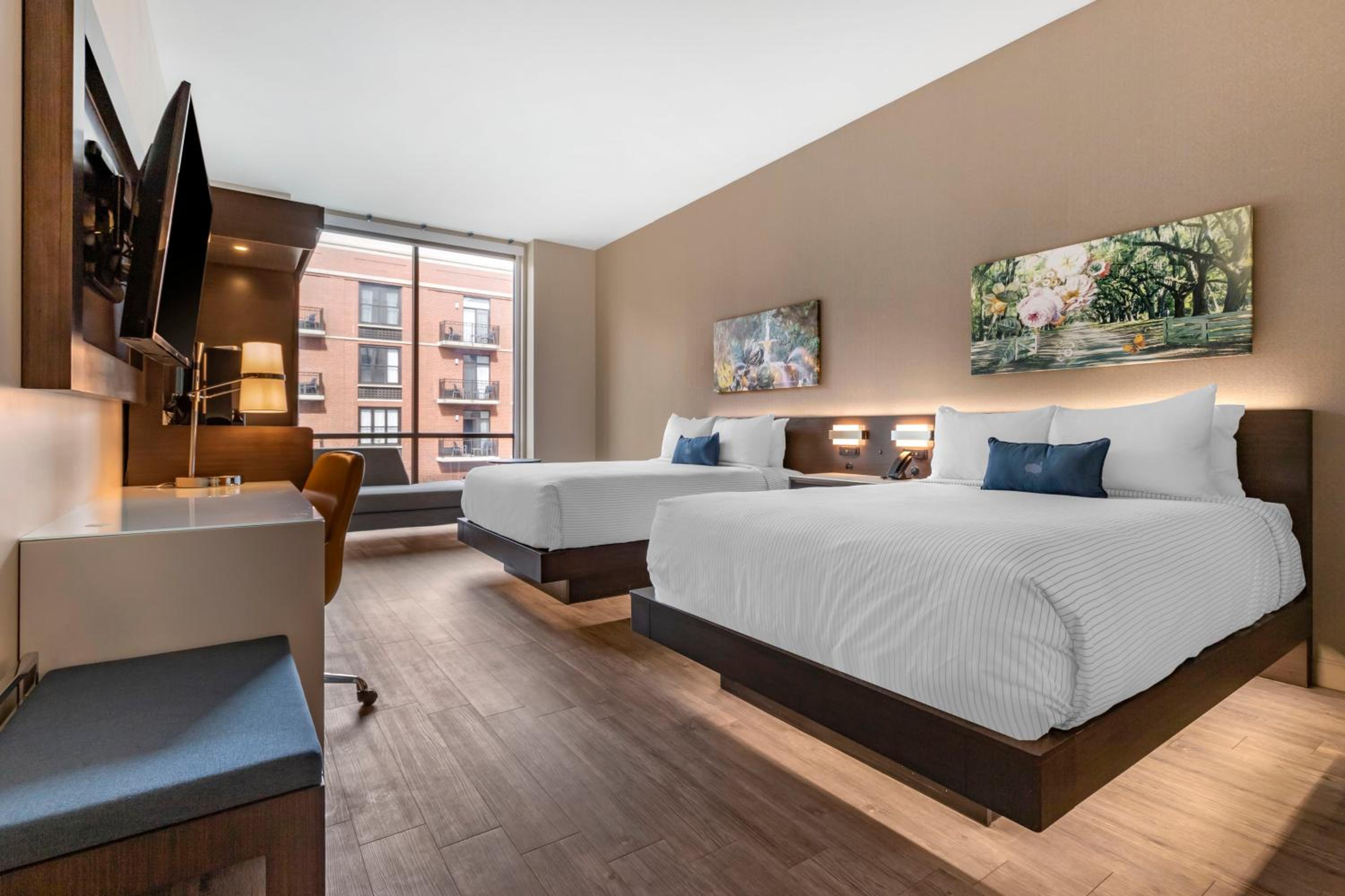 Quadruple Room with Two Queen Beds - Non Smoking photo 1