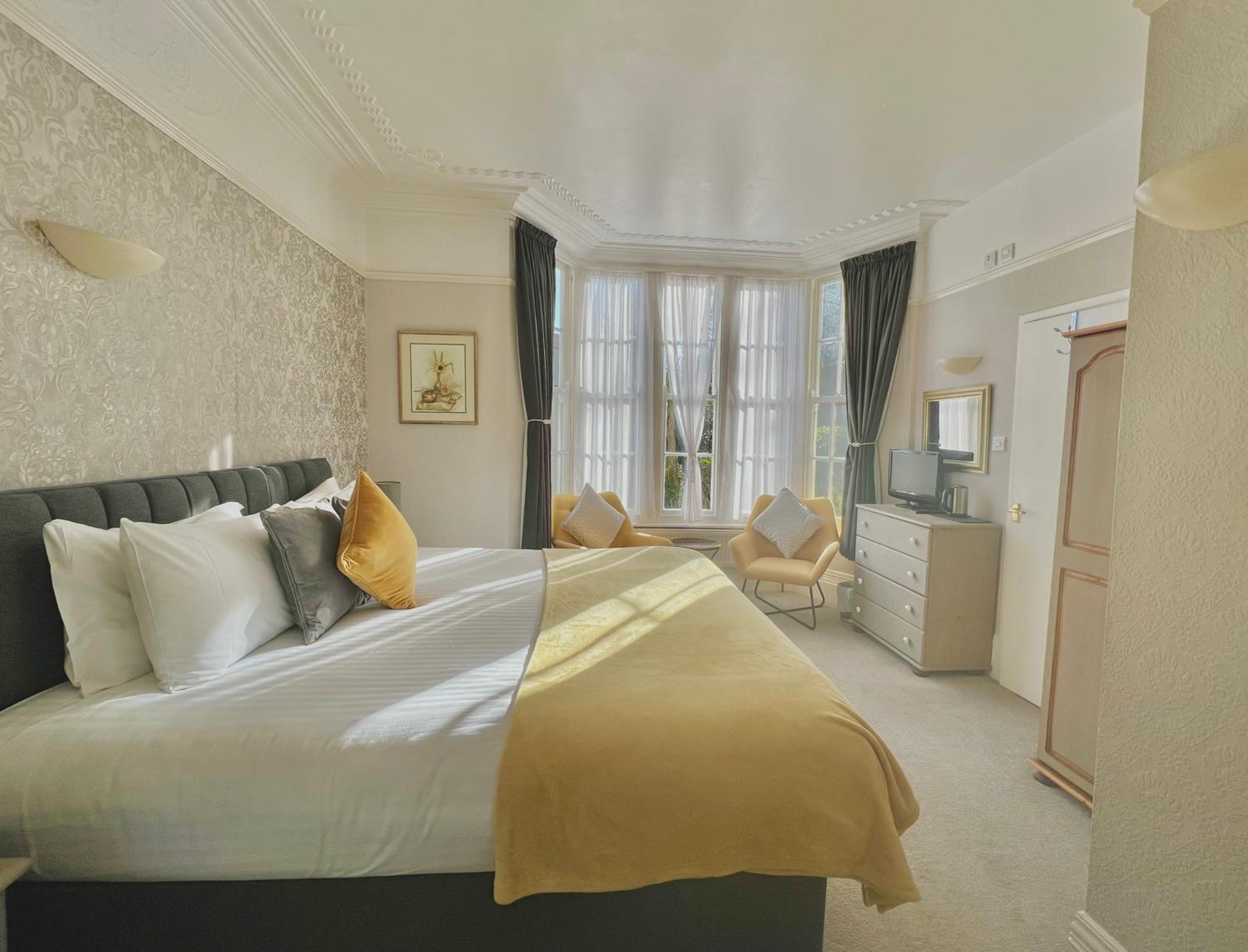 Double Room with King Size Bed photo 1