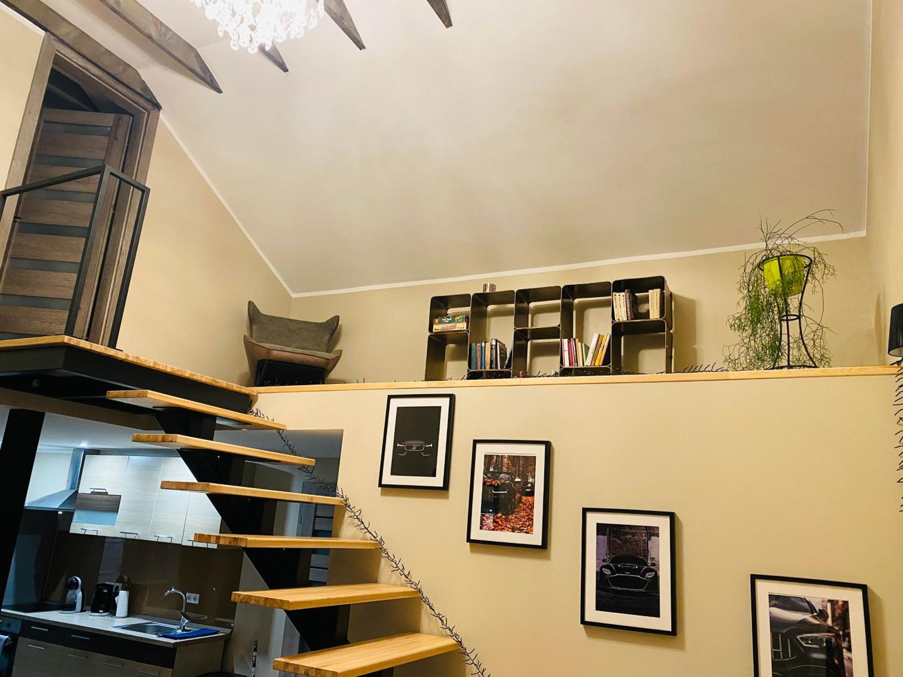 Two-Bedroom House - Photo 23