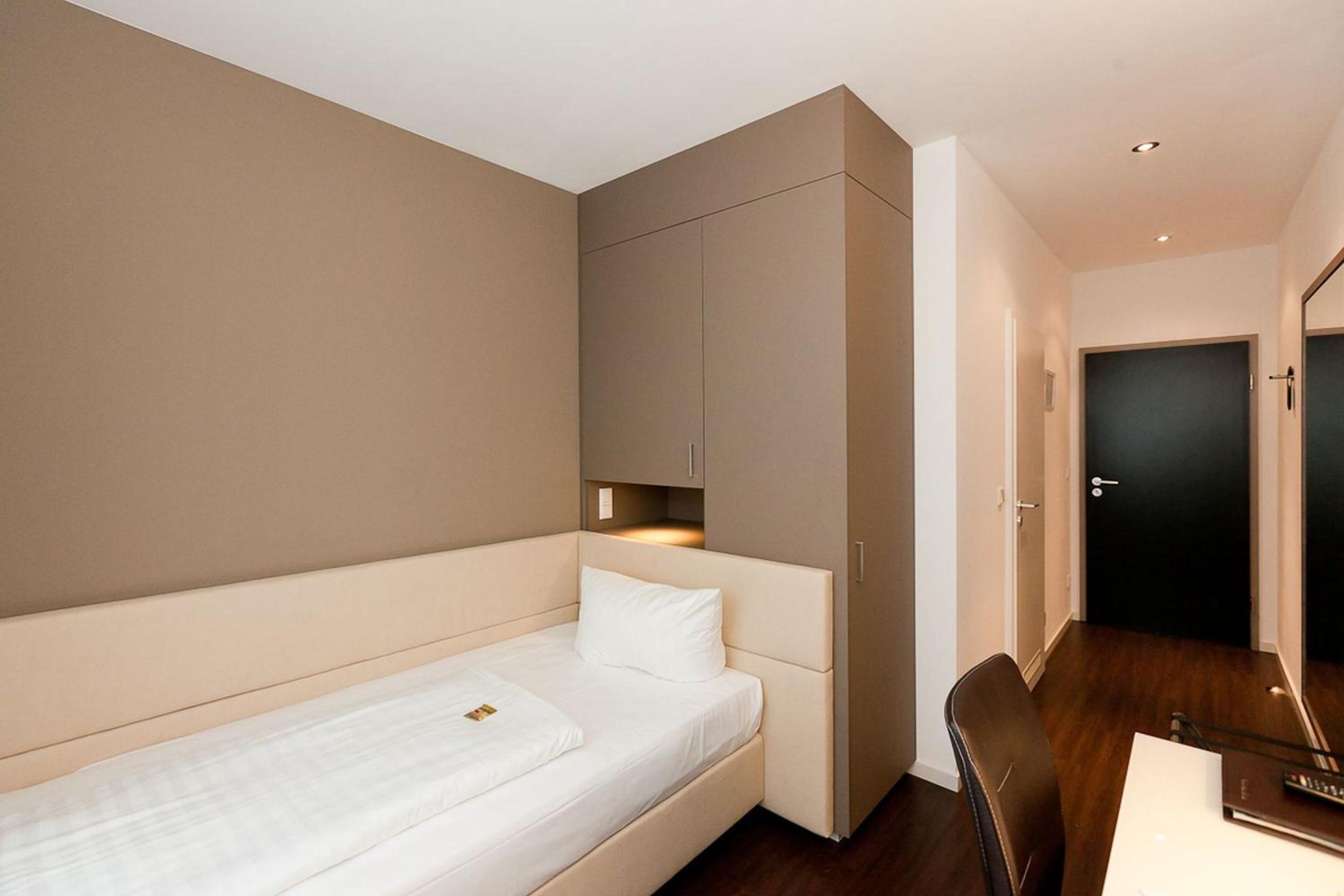 Single Room photo 2