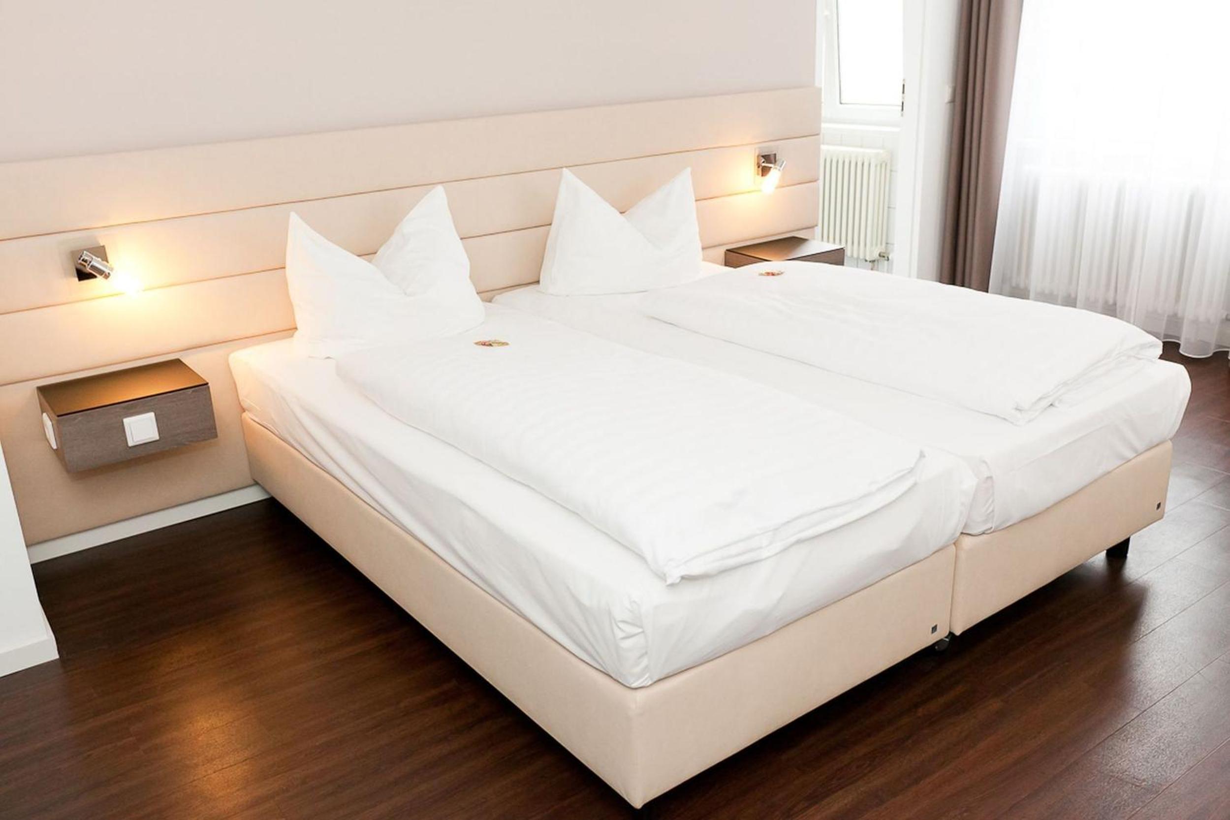 Double Room - Photo 22