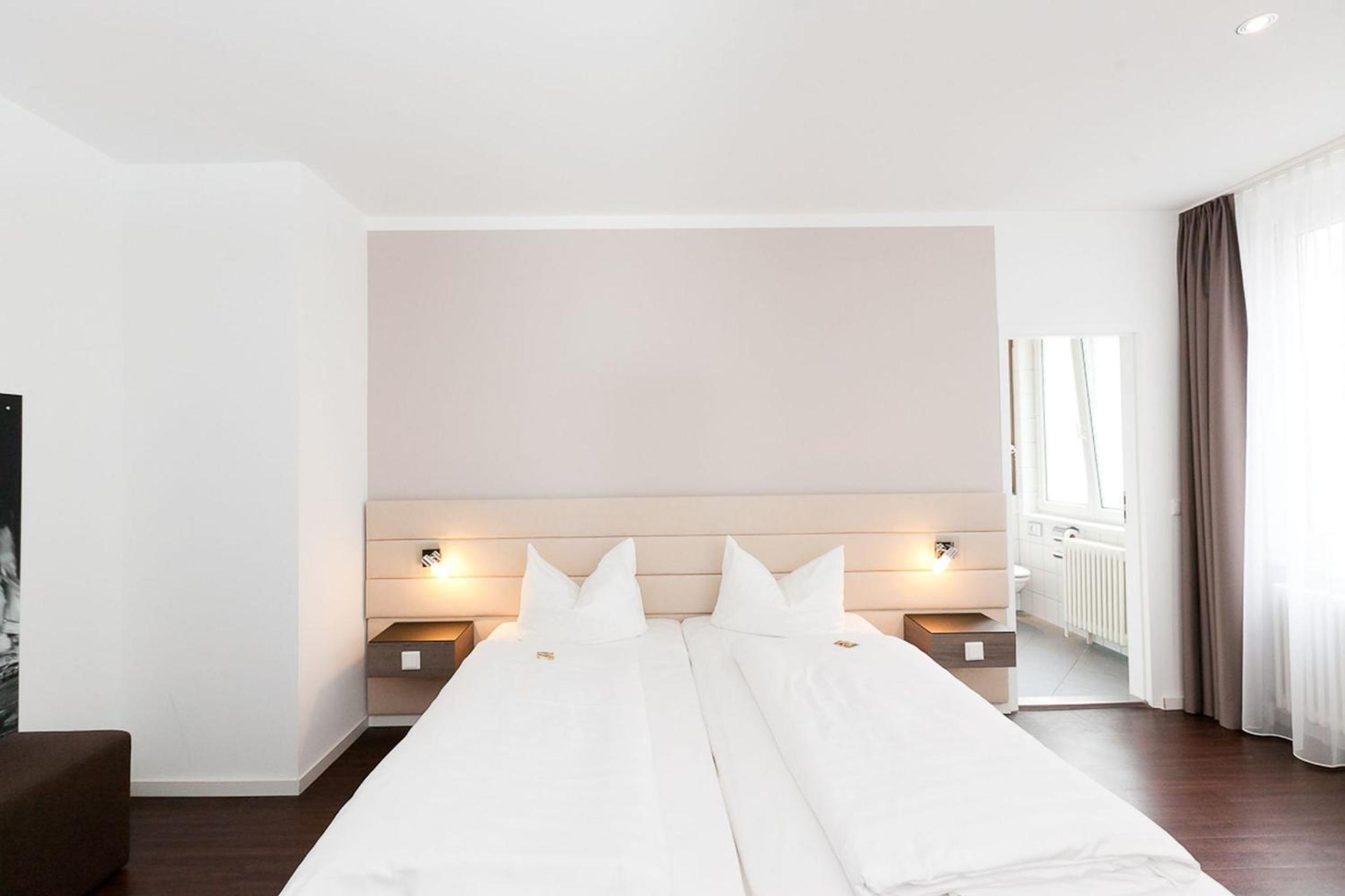 Double Room - Photo 24