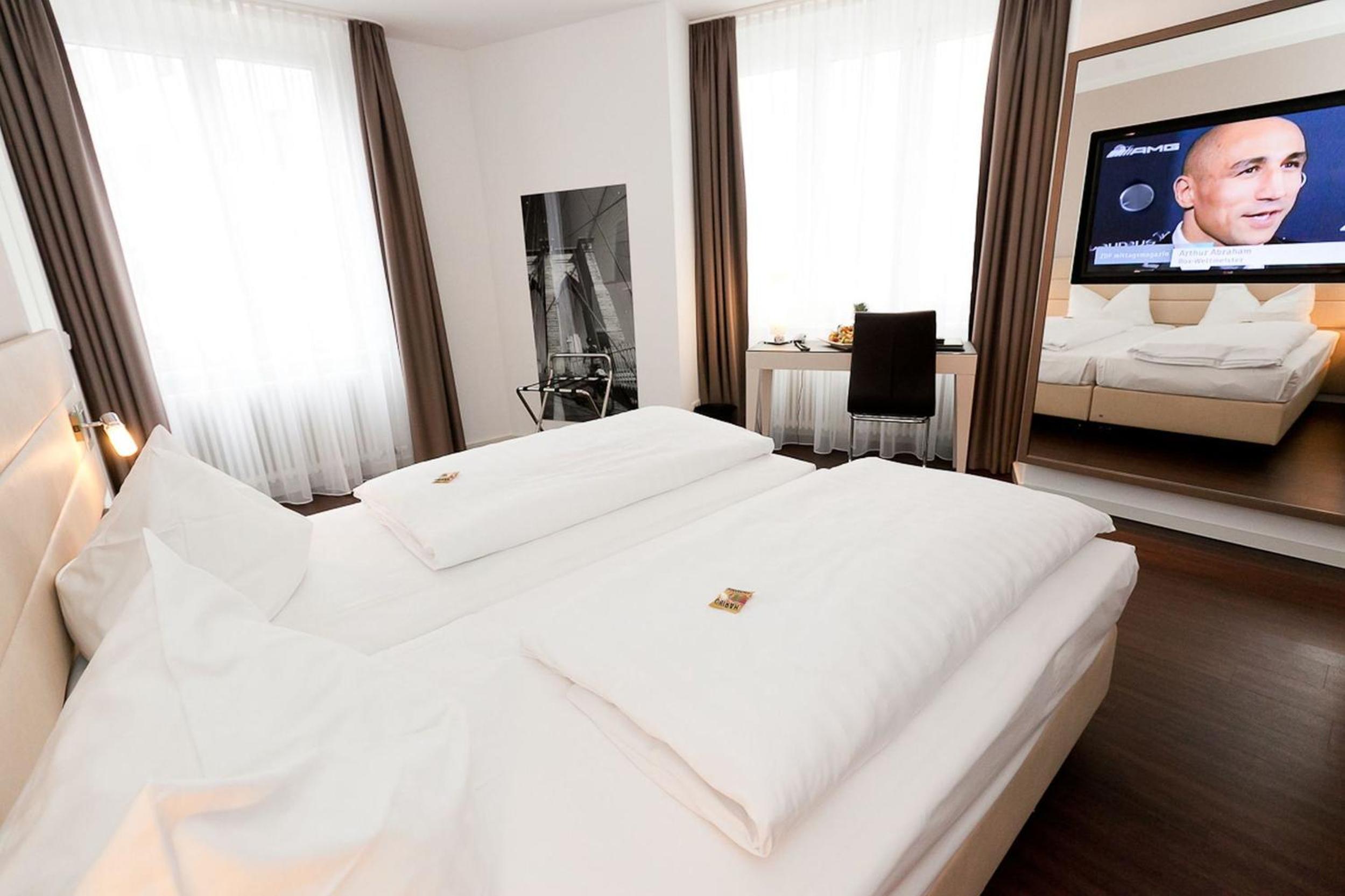 Double Room - Photo 21
