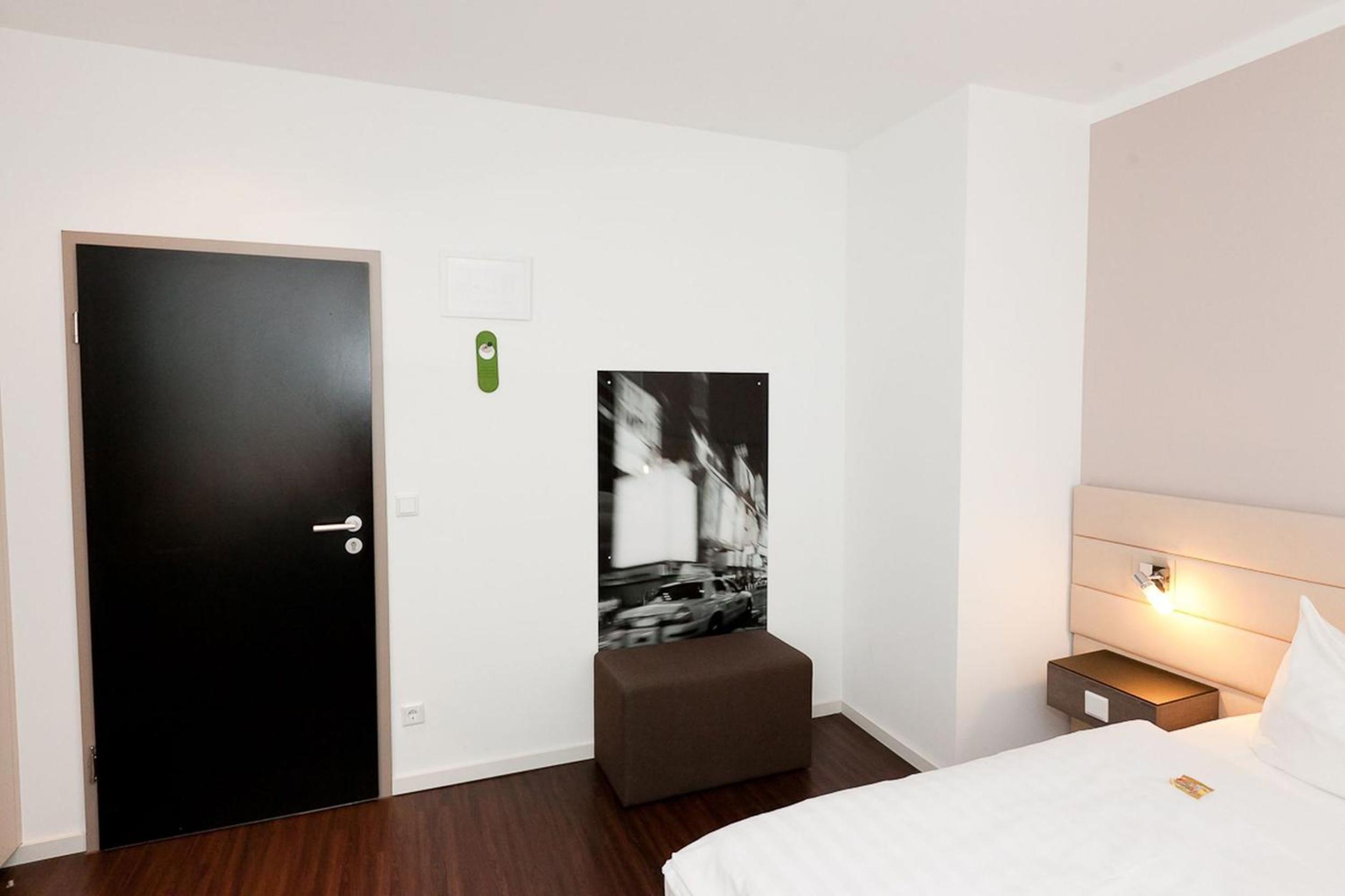 Double Room - Photo 18