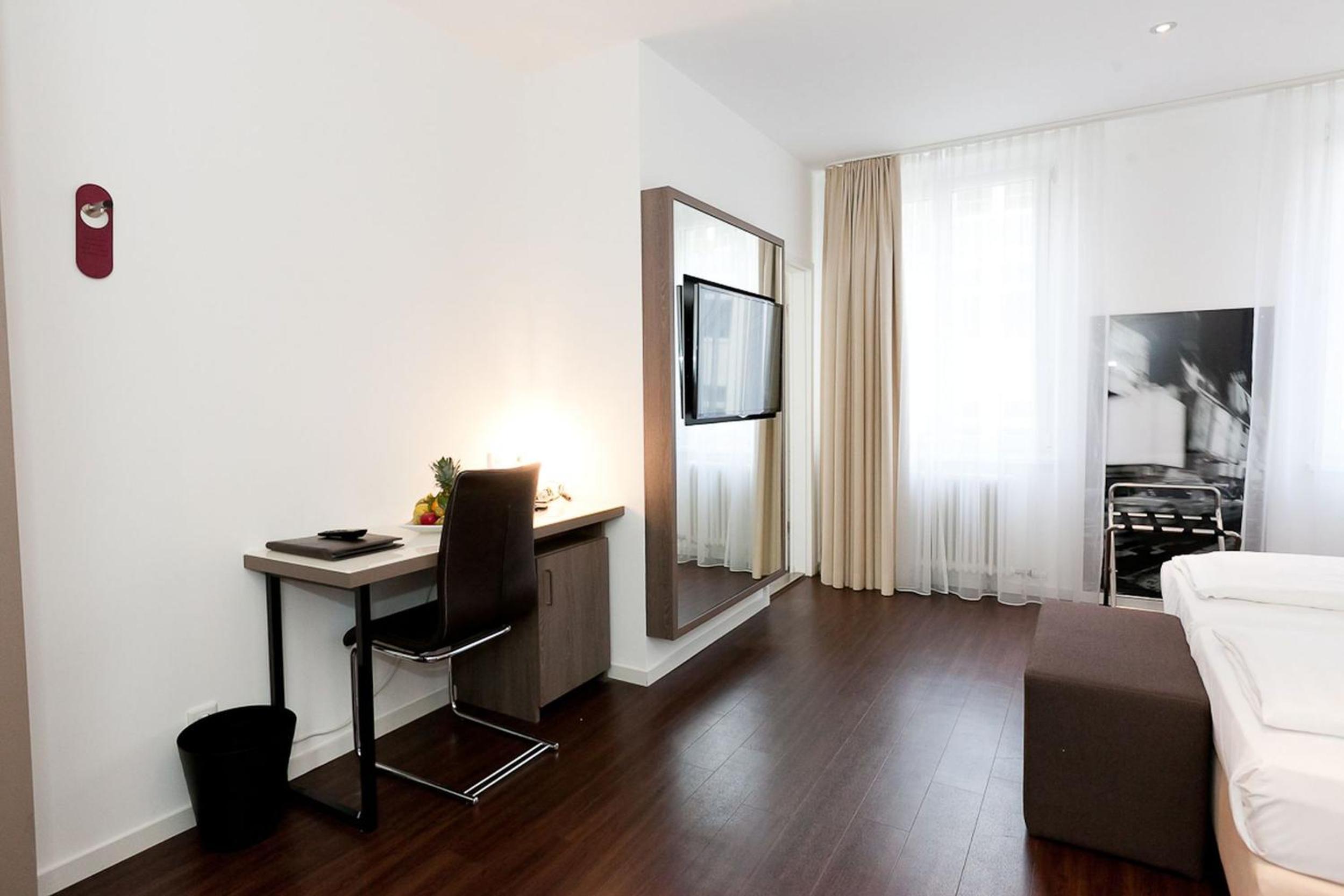 Triple Room - Photo 6