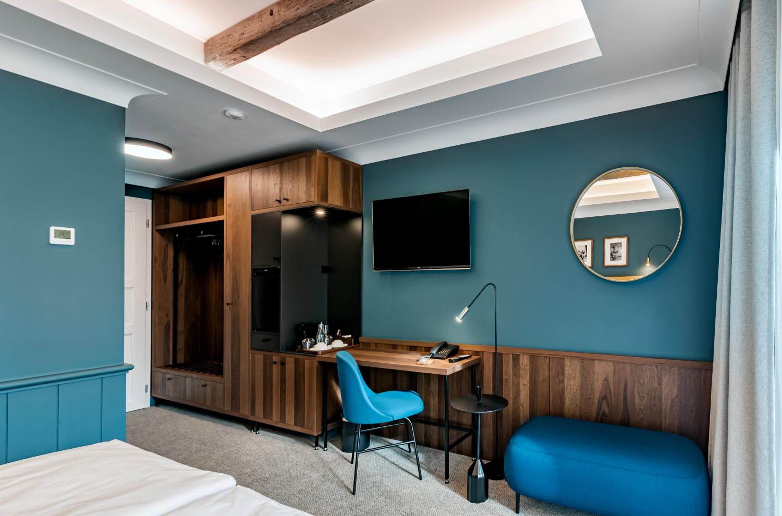 Deluxe Double or Twin Room - Photo 12