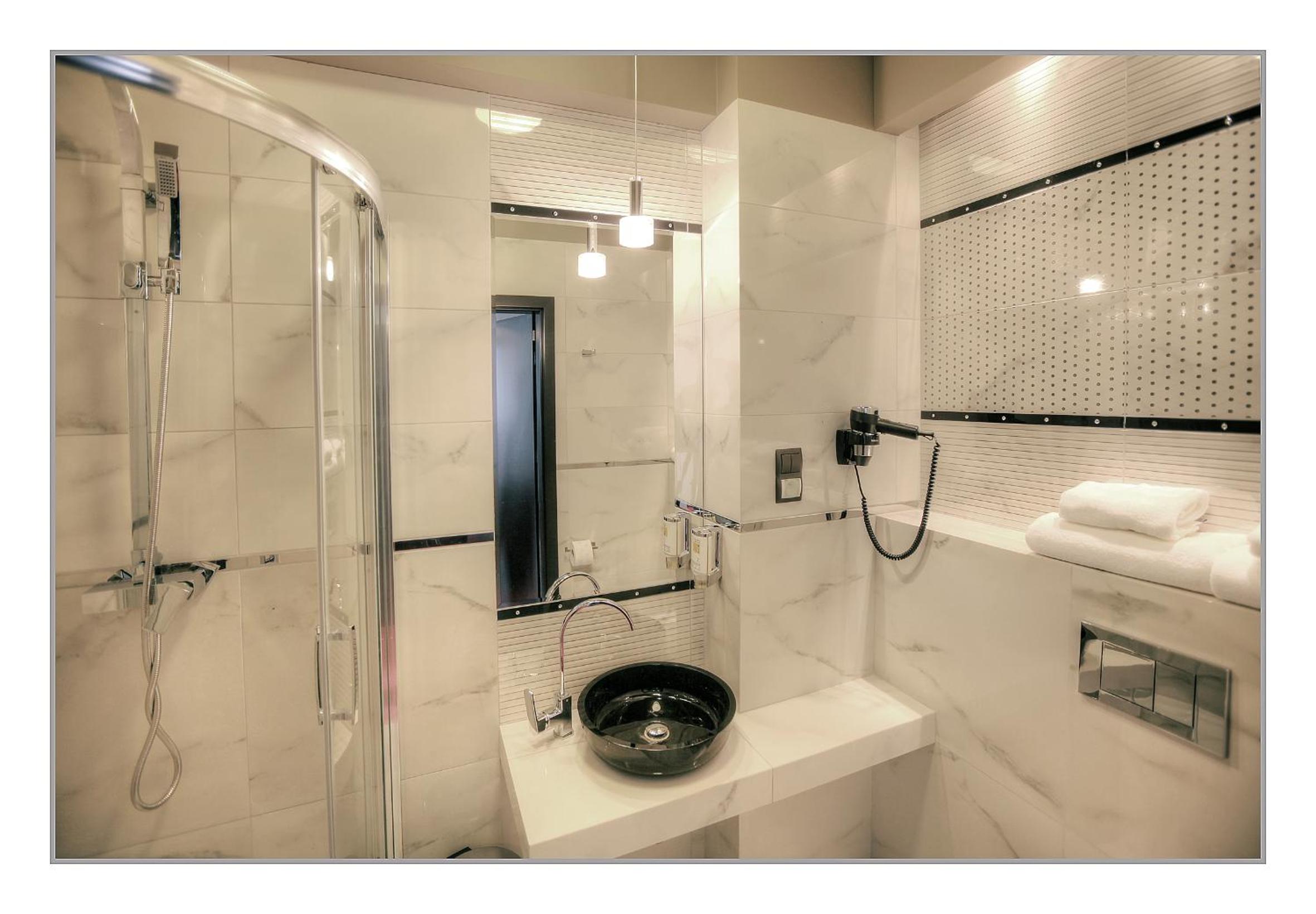 Budget Double Room photo 2