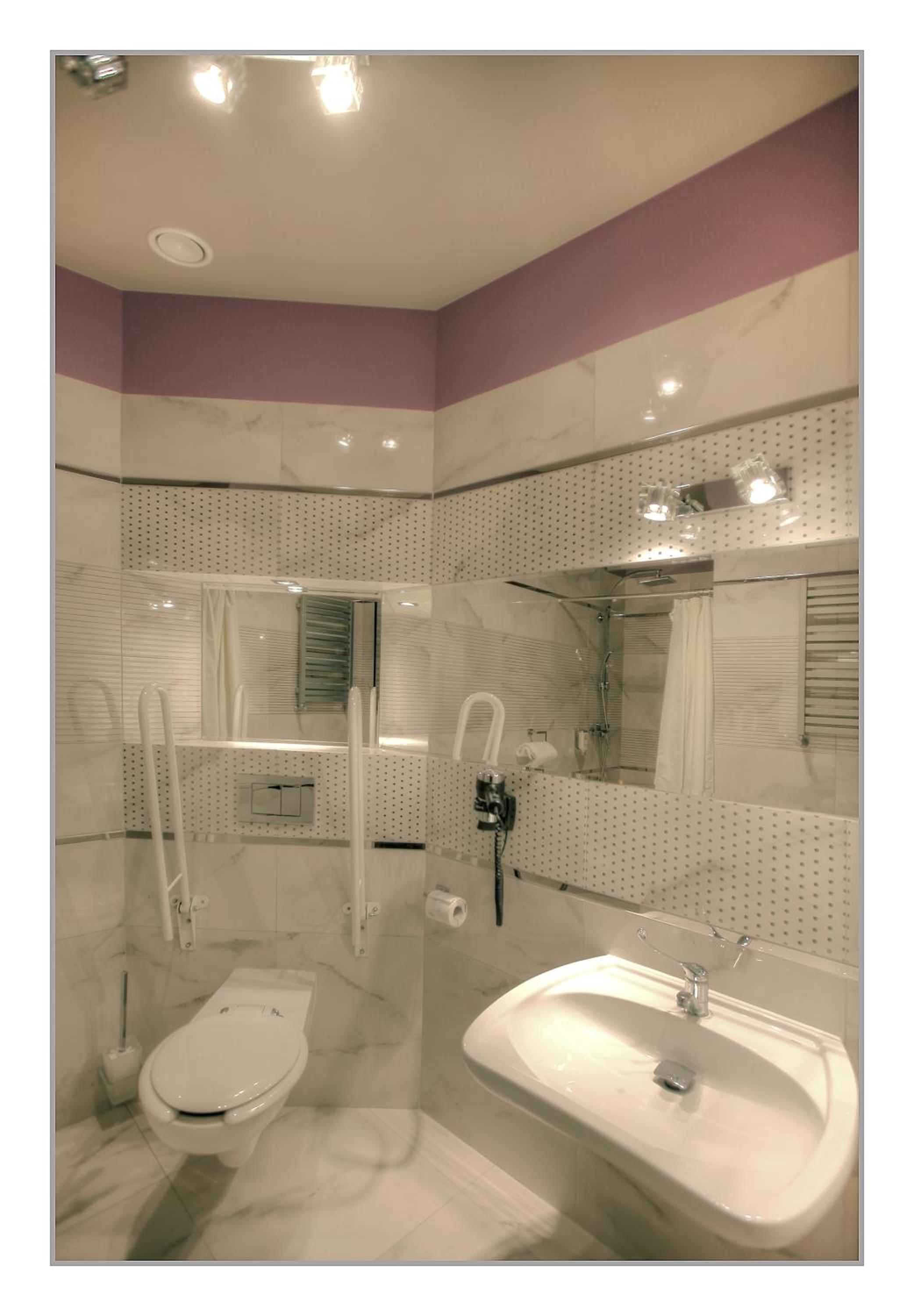 Single Room - Disability Access photo 2