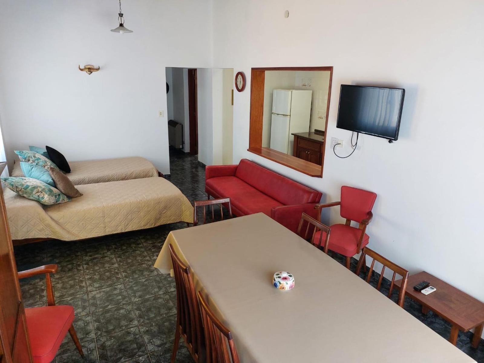 One-Bedroom House photo 1