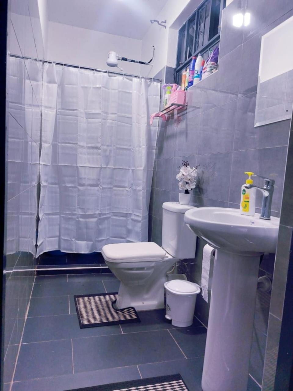 Two-Bedroom Apartment - Photo 9