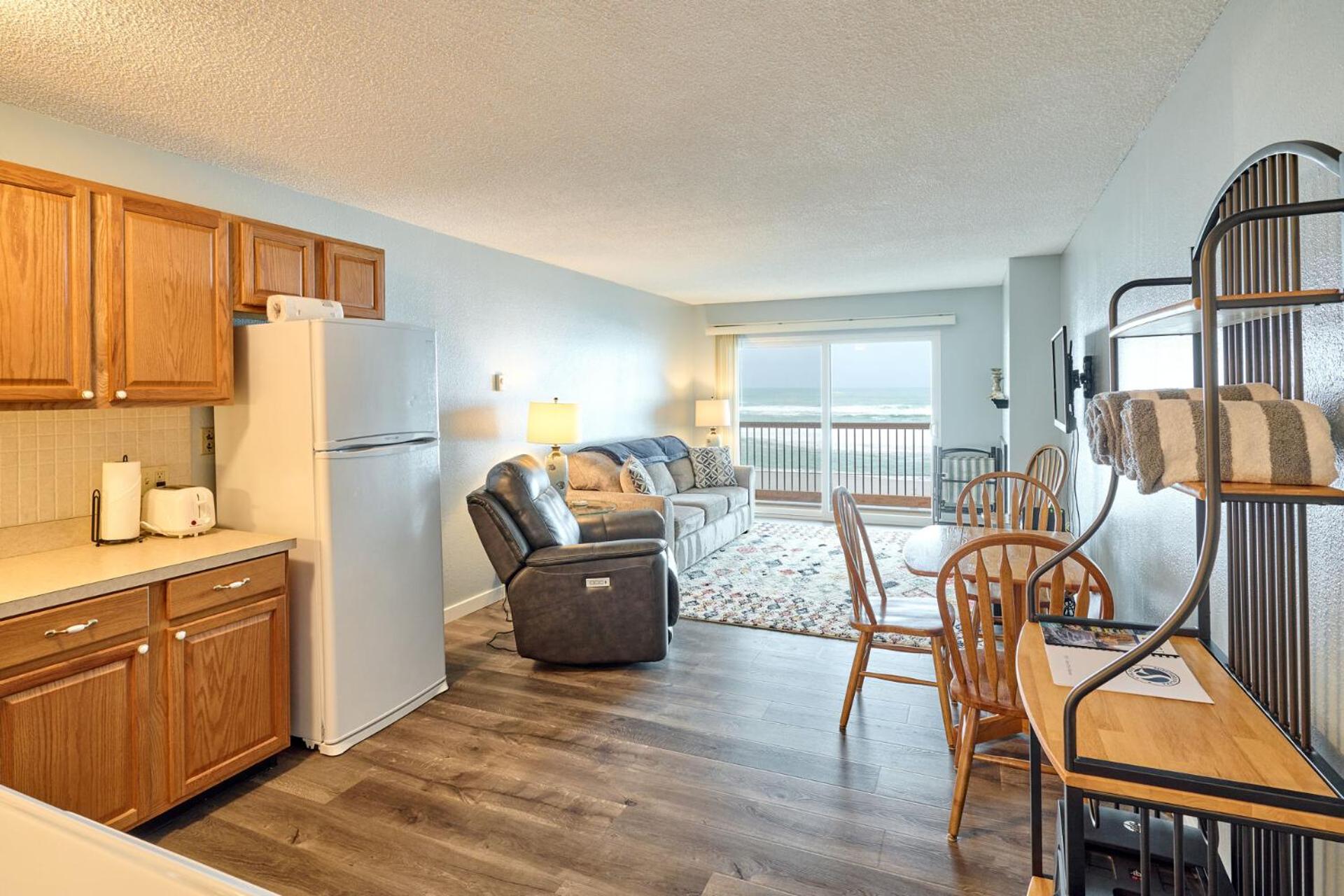 King Suite - No Pets photo 2