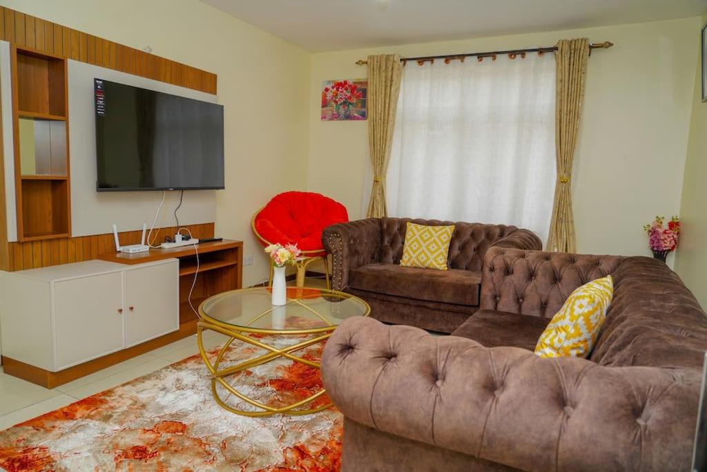 Three-Bedroom Apartment photo 1