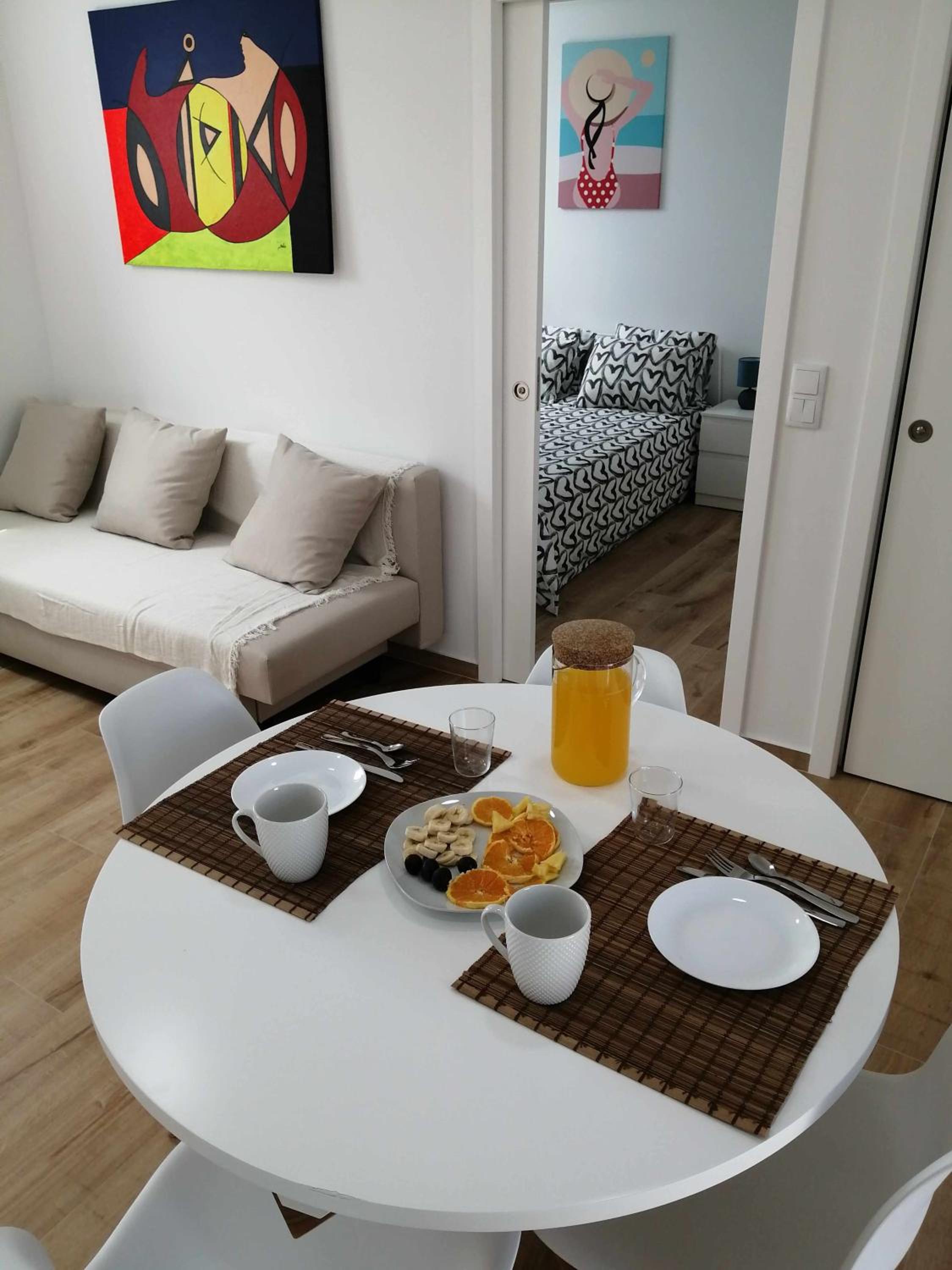 One-Bedroom House photo 2