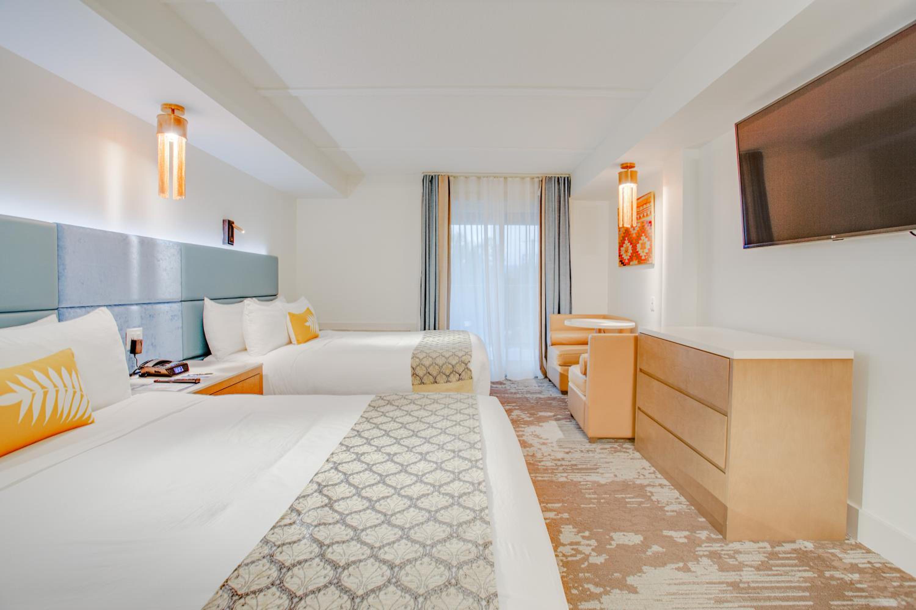 Deluxe Queen Room with Two Queen Beds photo 1