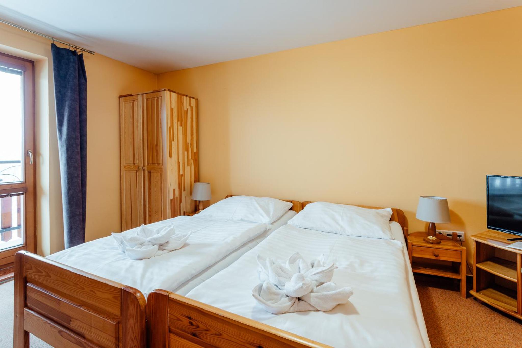 Standard Double or Twin Room photo 3