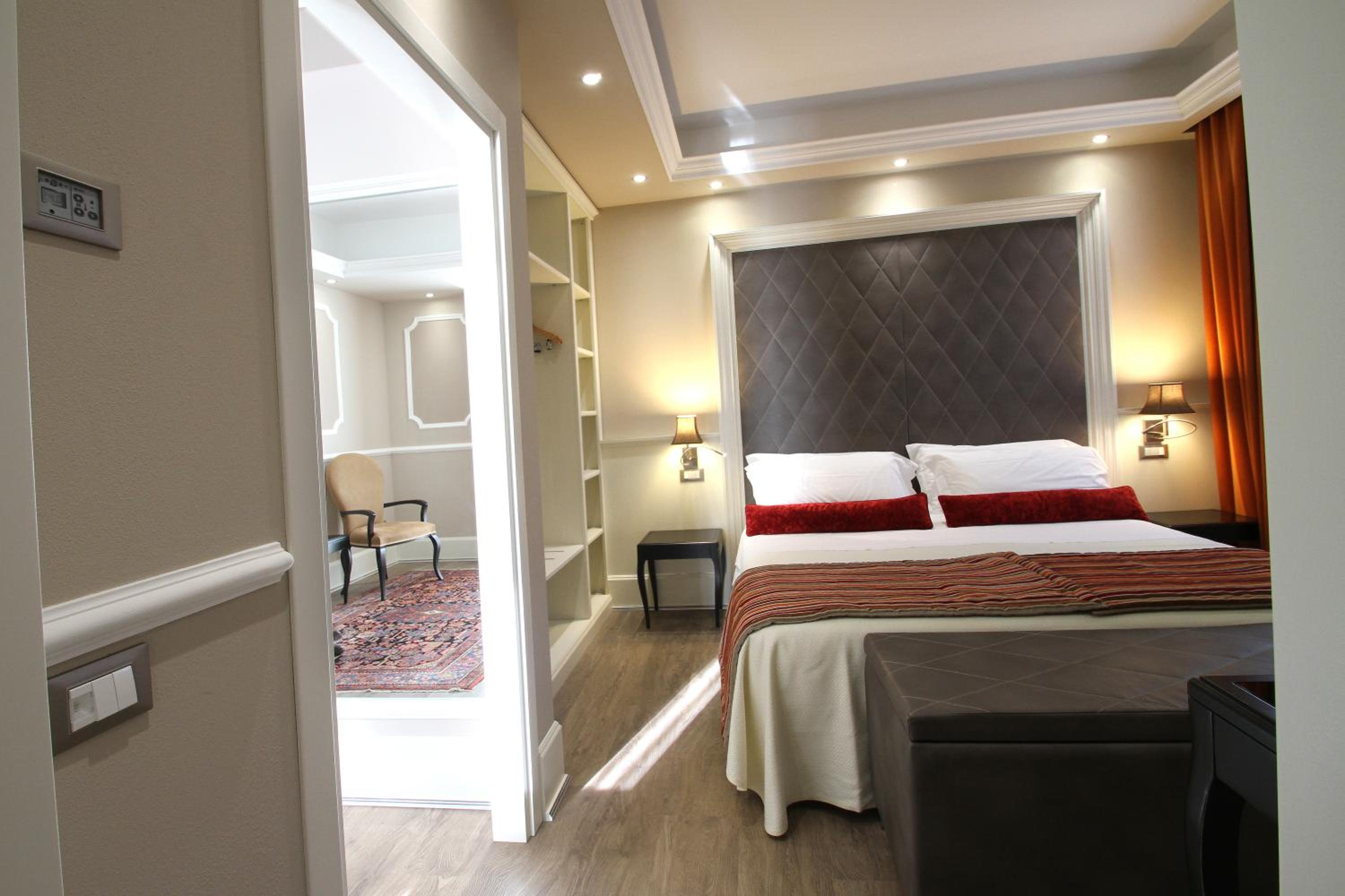 Suite - Photo 6