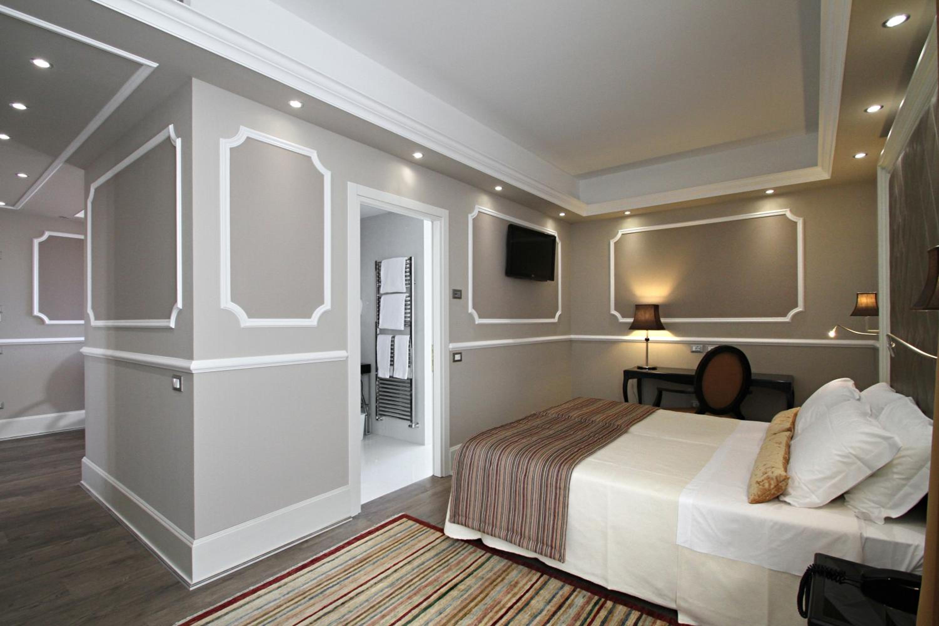 Suite - Photo 10