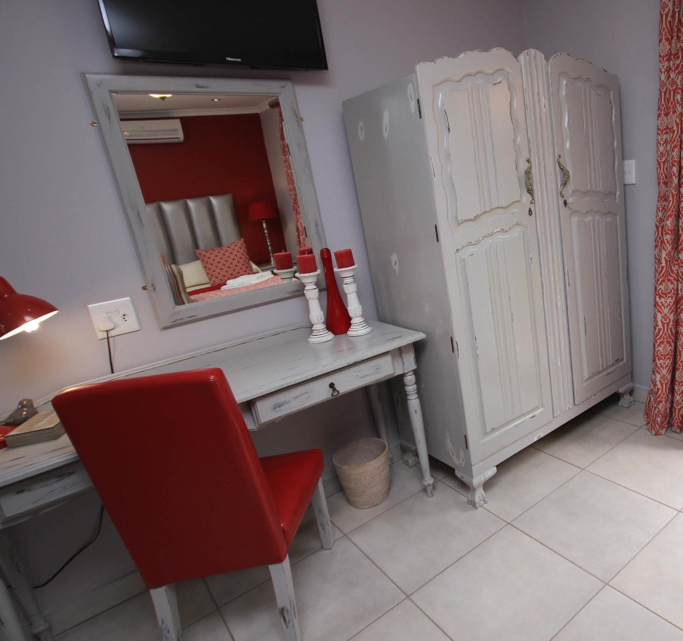 Twin Room - Photo 1