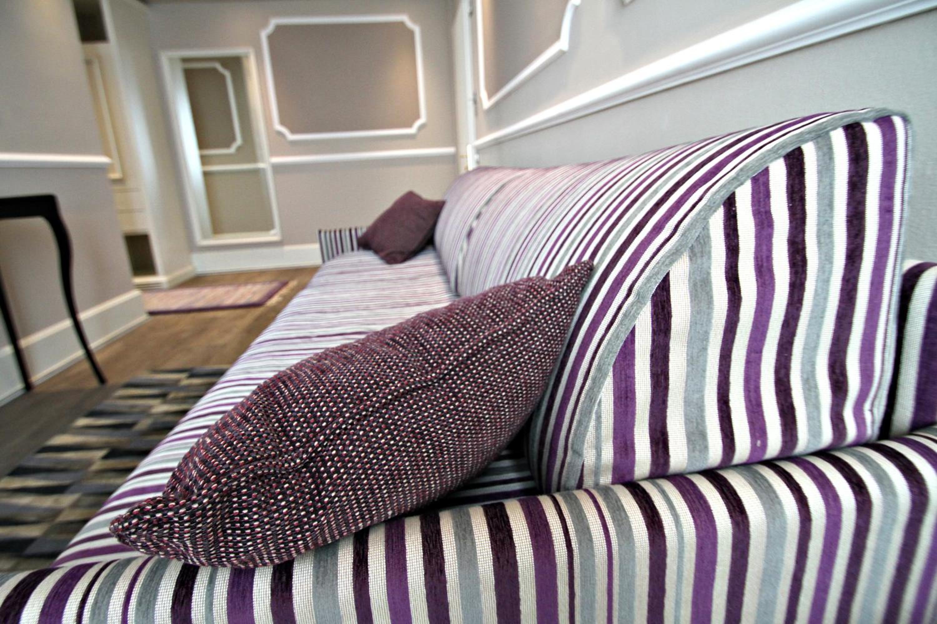 Suite - Photo 19