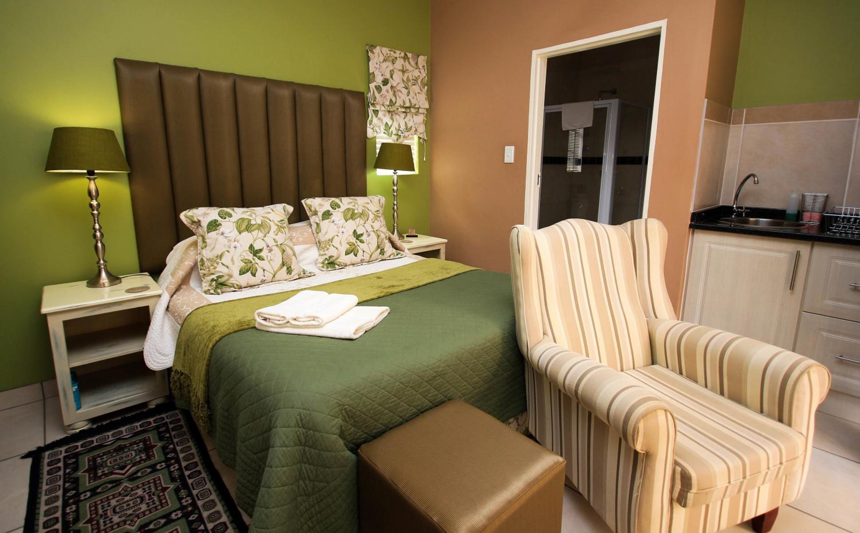 Queen Room - Photo 3