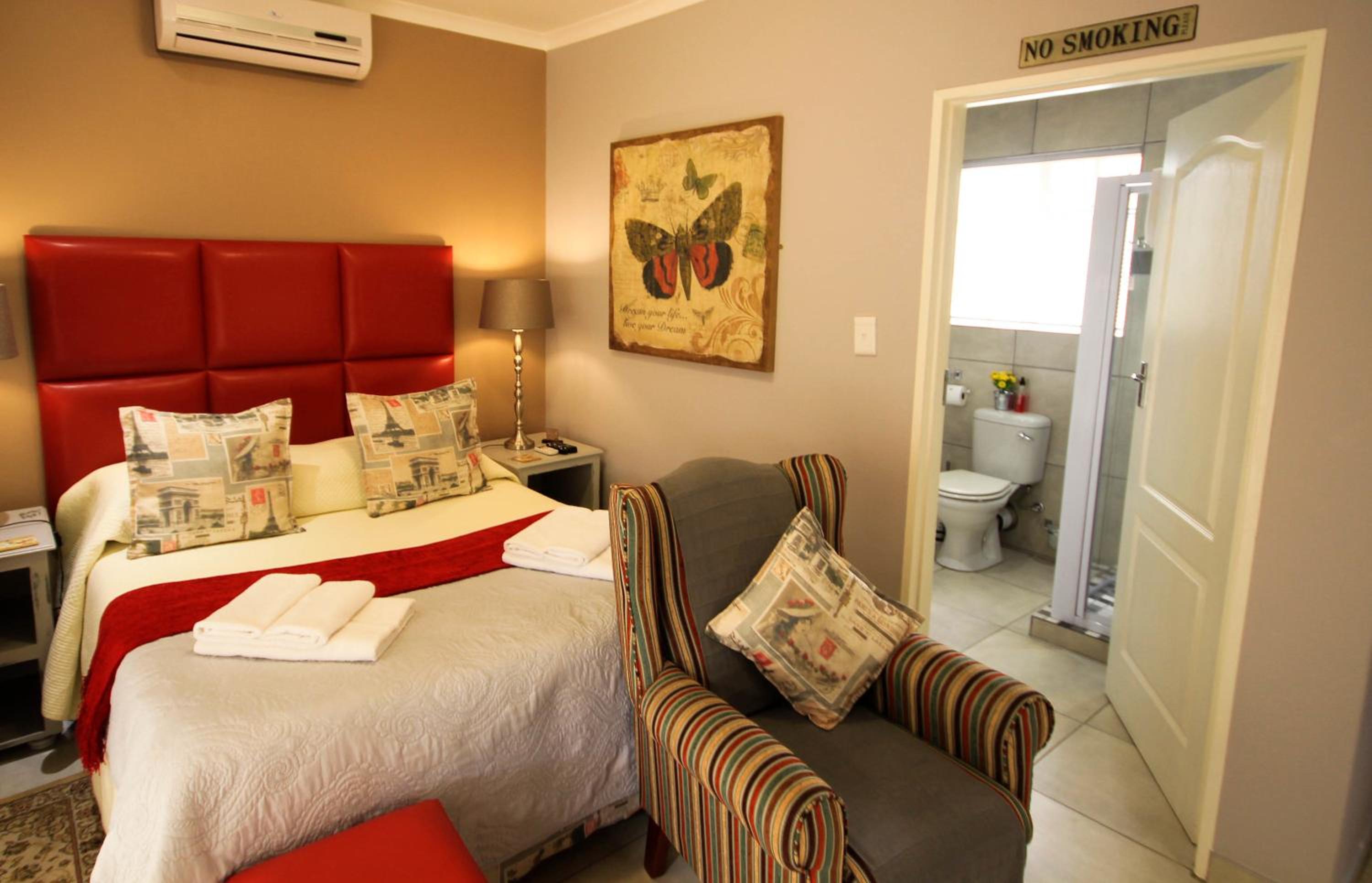 Queen Room - Photo 4