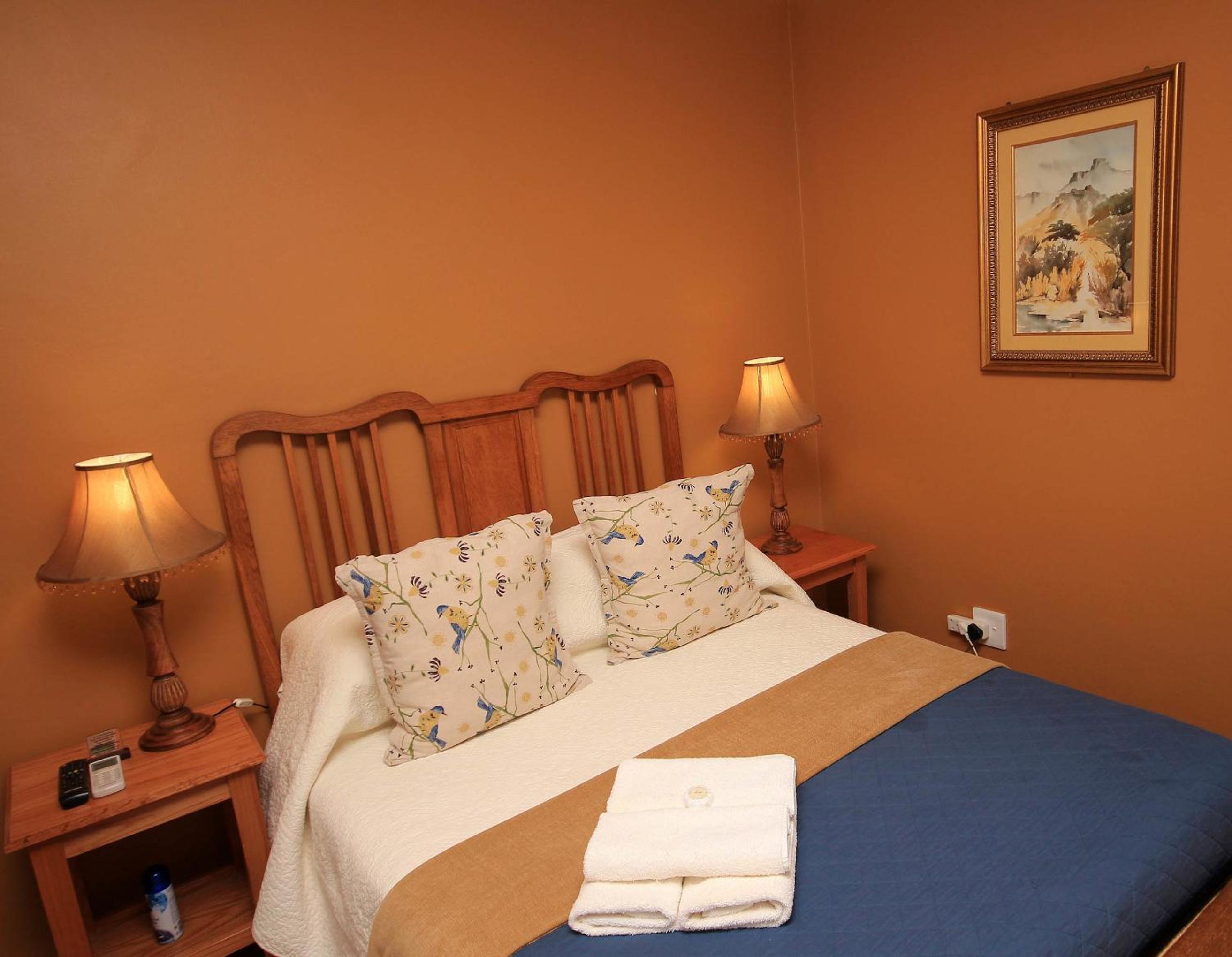 Twin Room - Photo 4
