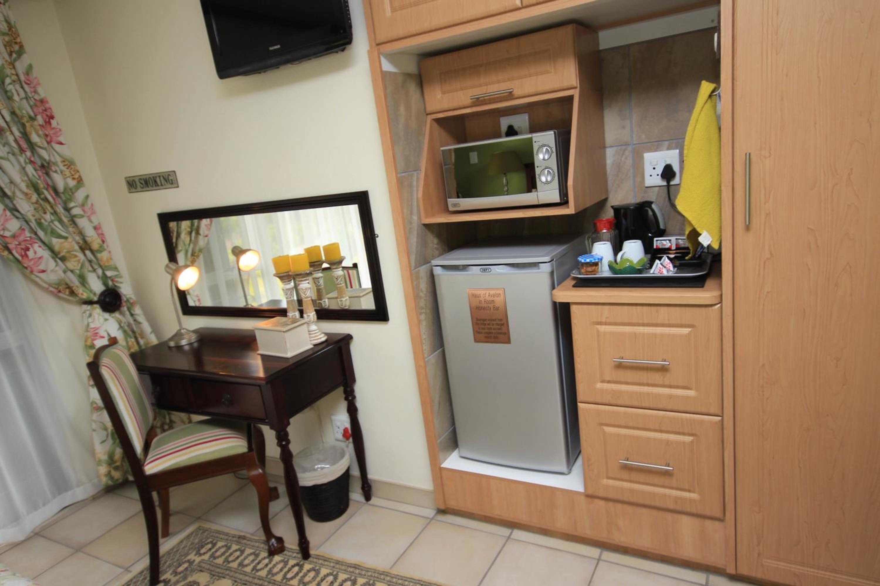 Queen Room - Photo 2
