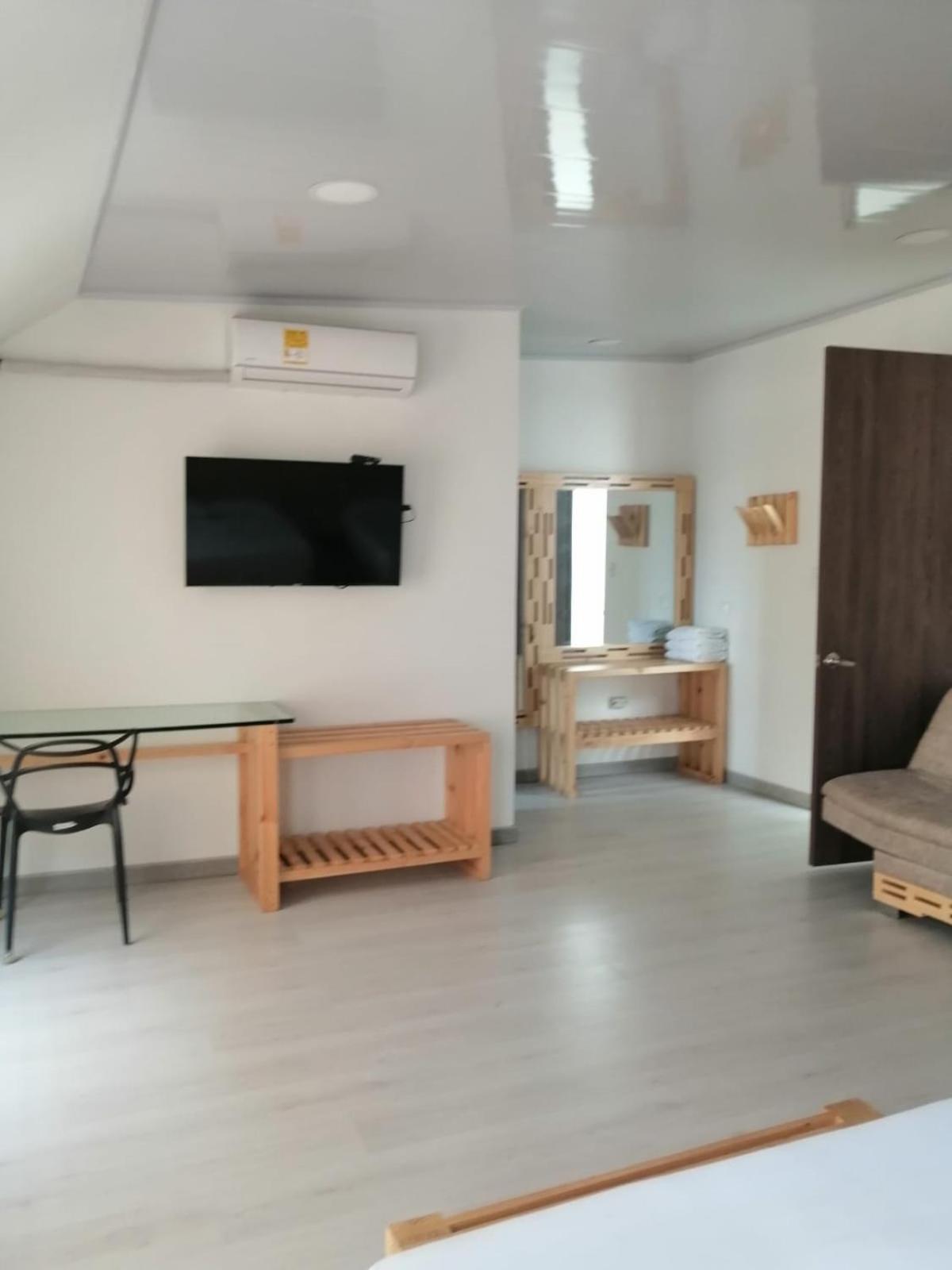 Deluxe Double Room (2 Adults + 1 Child)